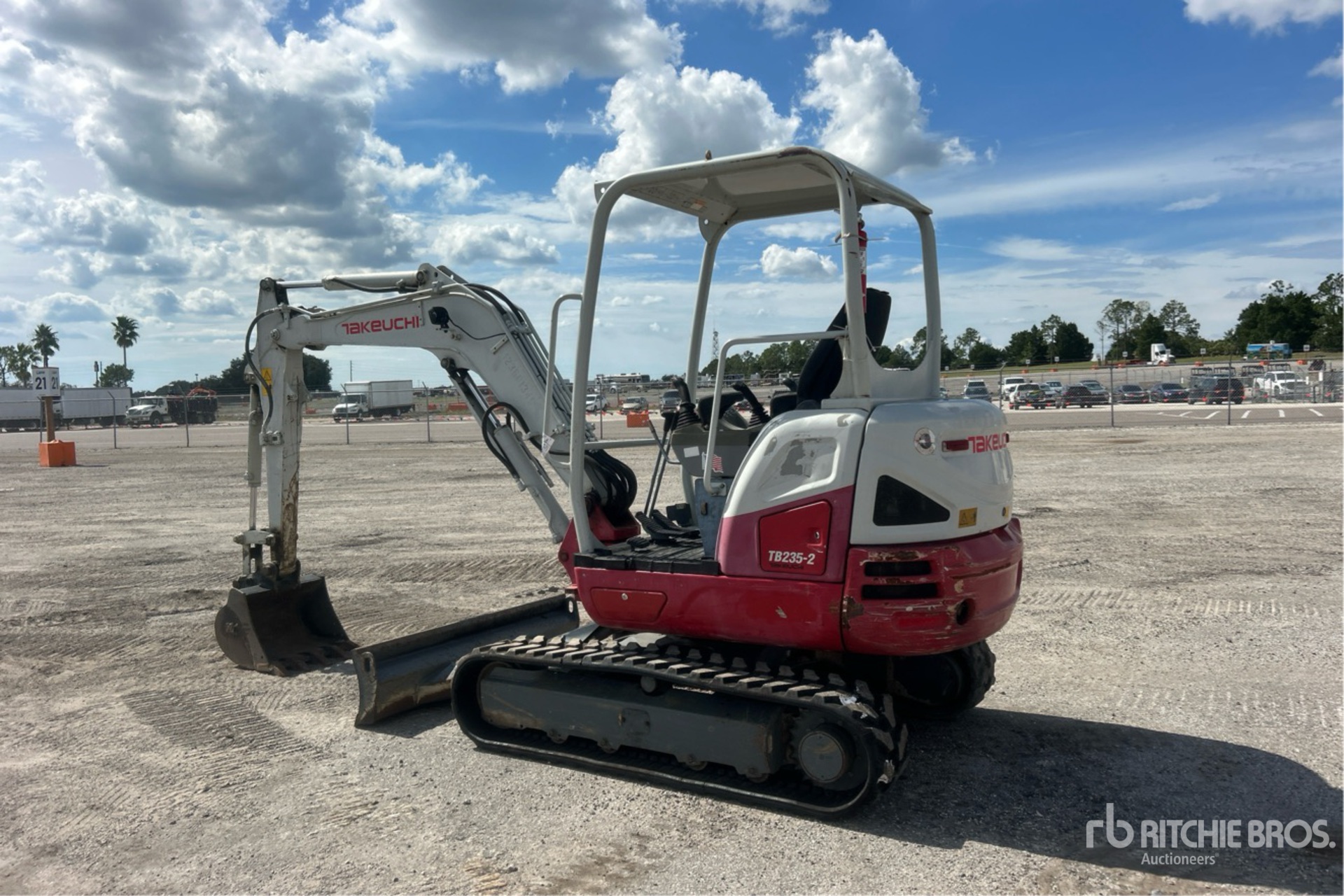 2020 Takeuchi TB235-2