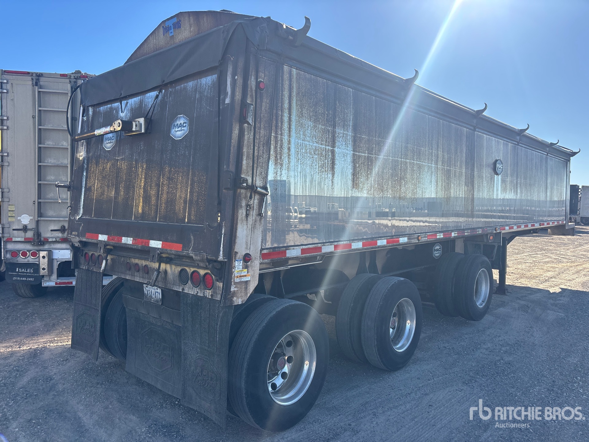 2022 Mac 37 ft Tri/A Aluminum