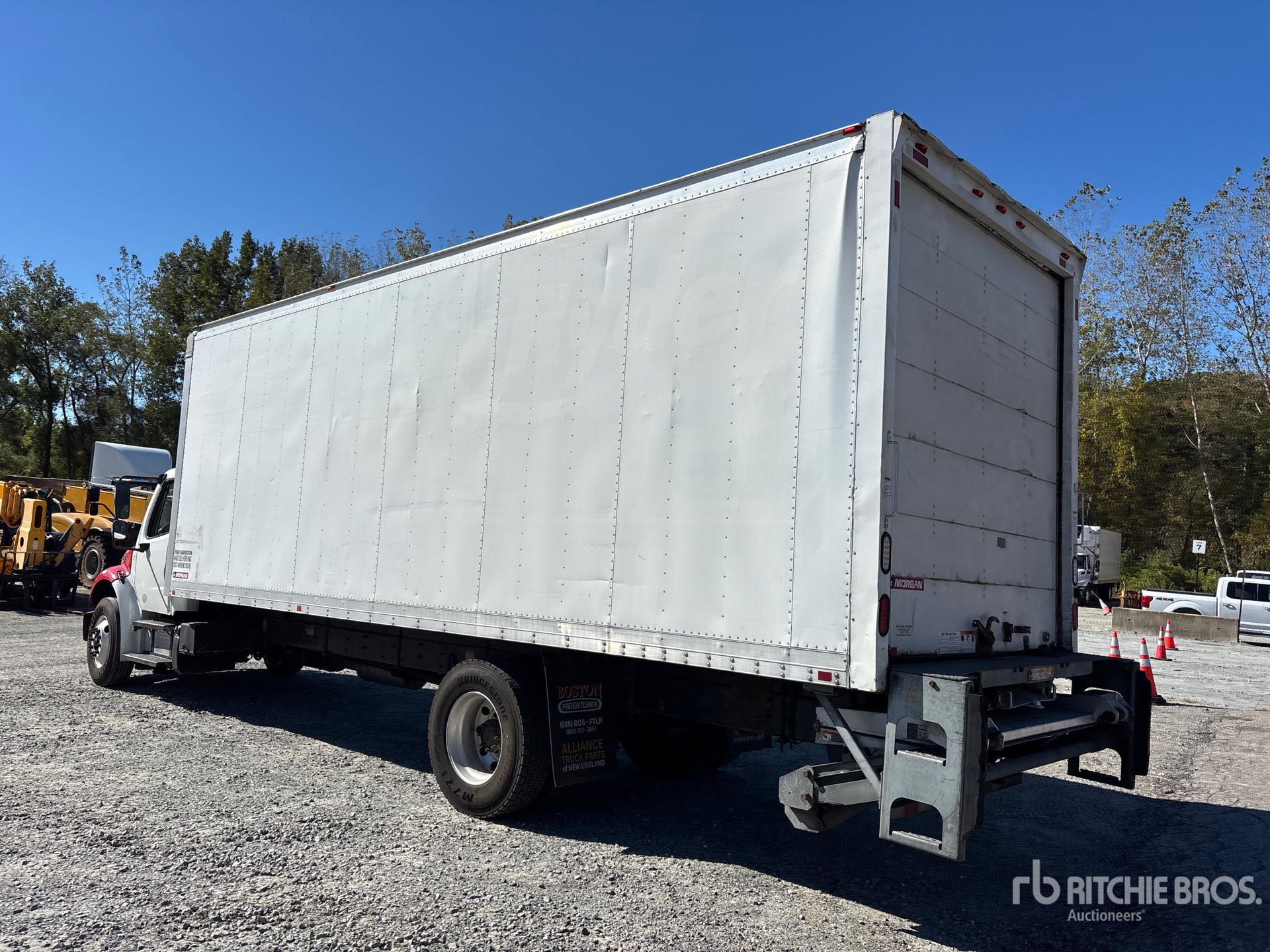 2014 Freightliner M2 106