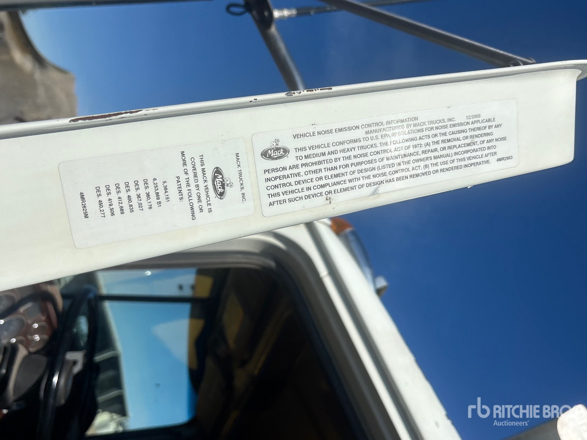 2006 Mack CV713