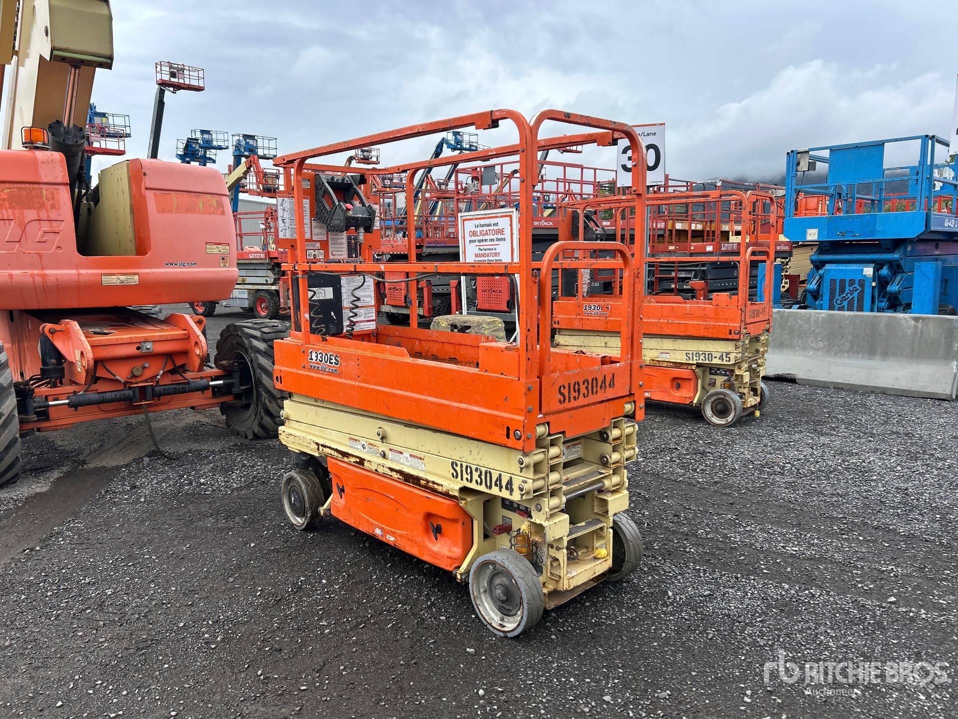 2015 JLG 1930ES