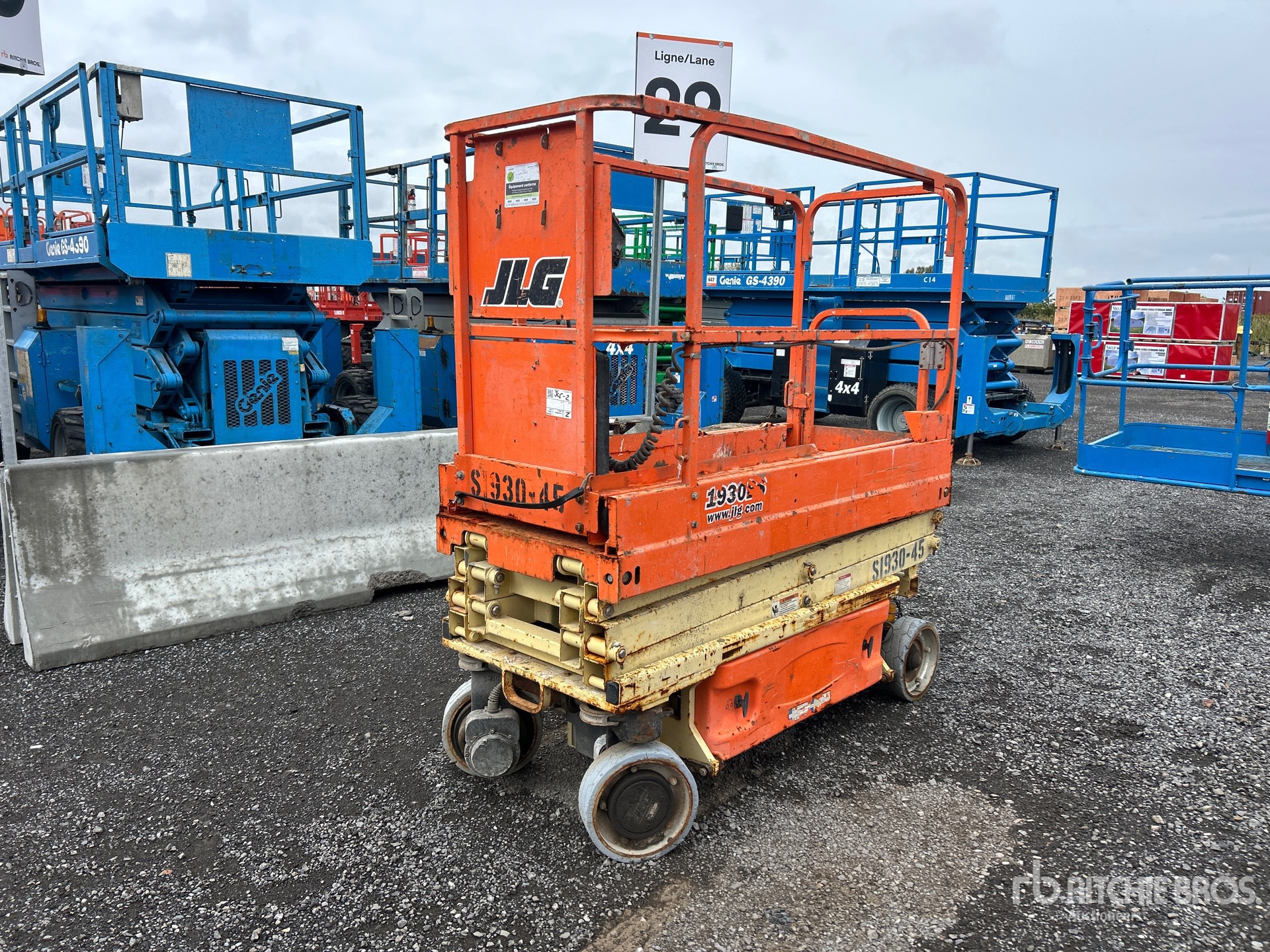 Photo of 2015 JLG 1930ES