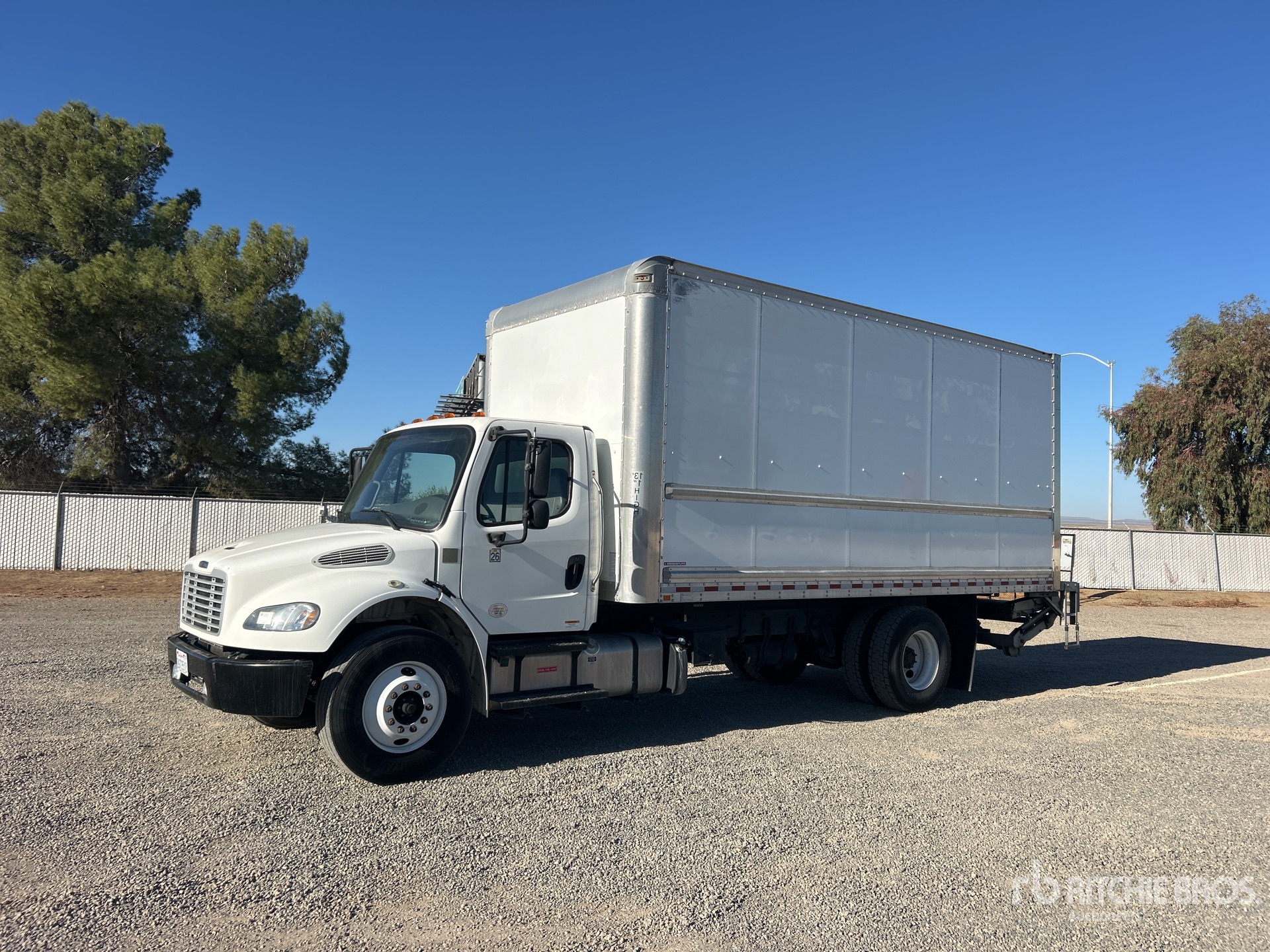 2018 Freightliner M2 106