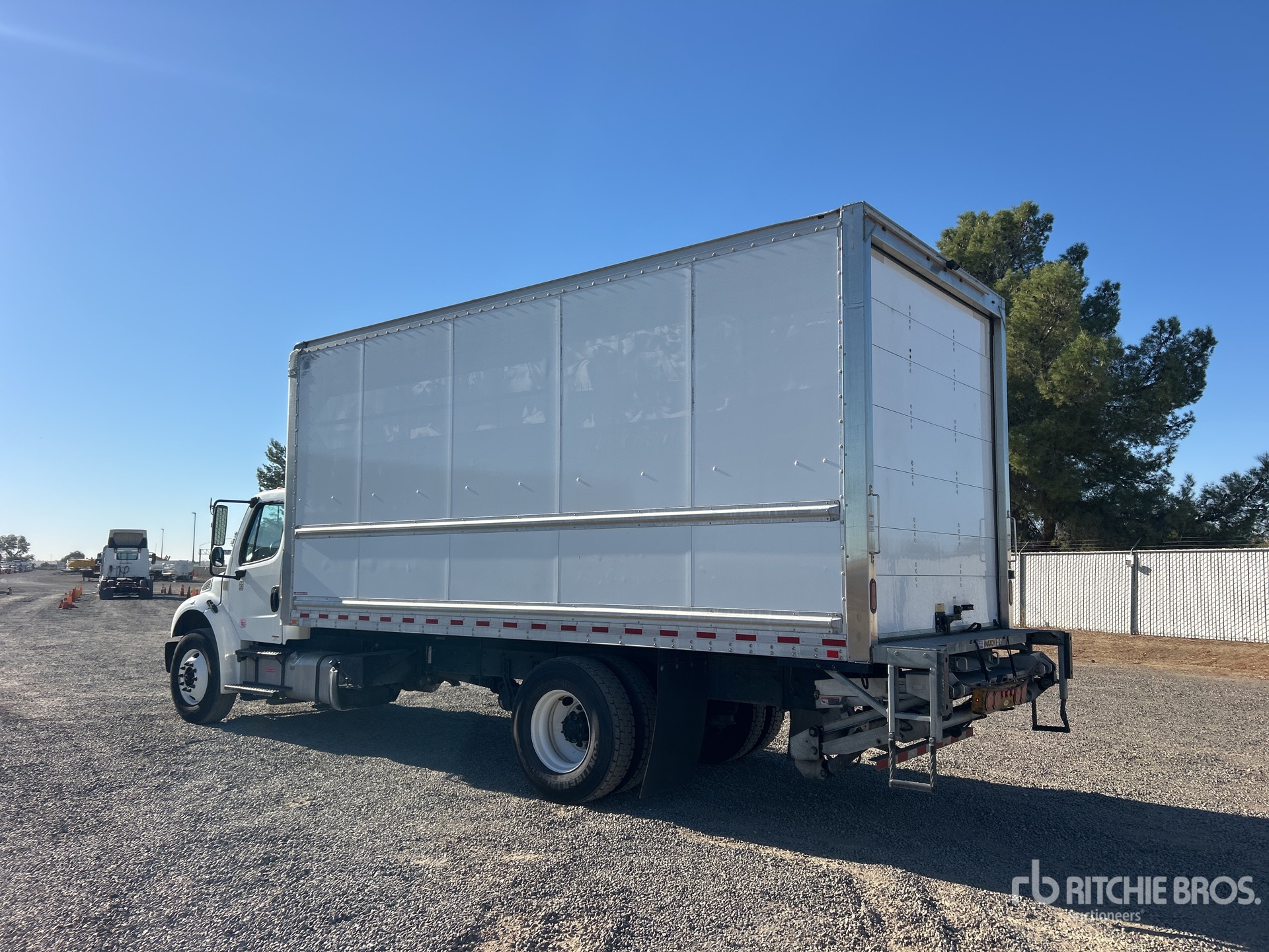 2018 Freightliner M2 106