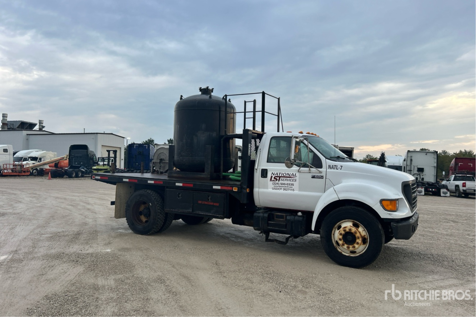 2000 Ford F-650