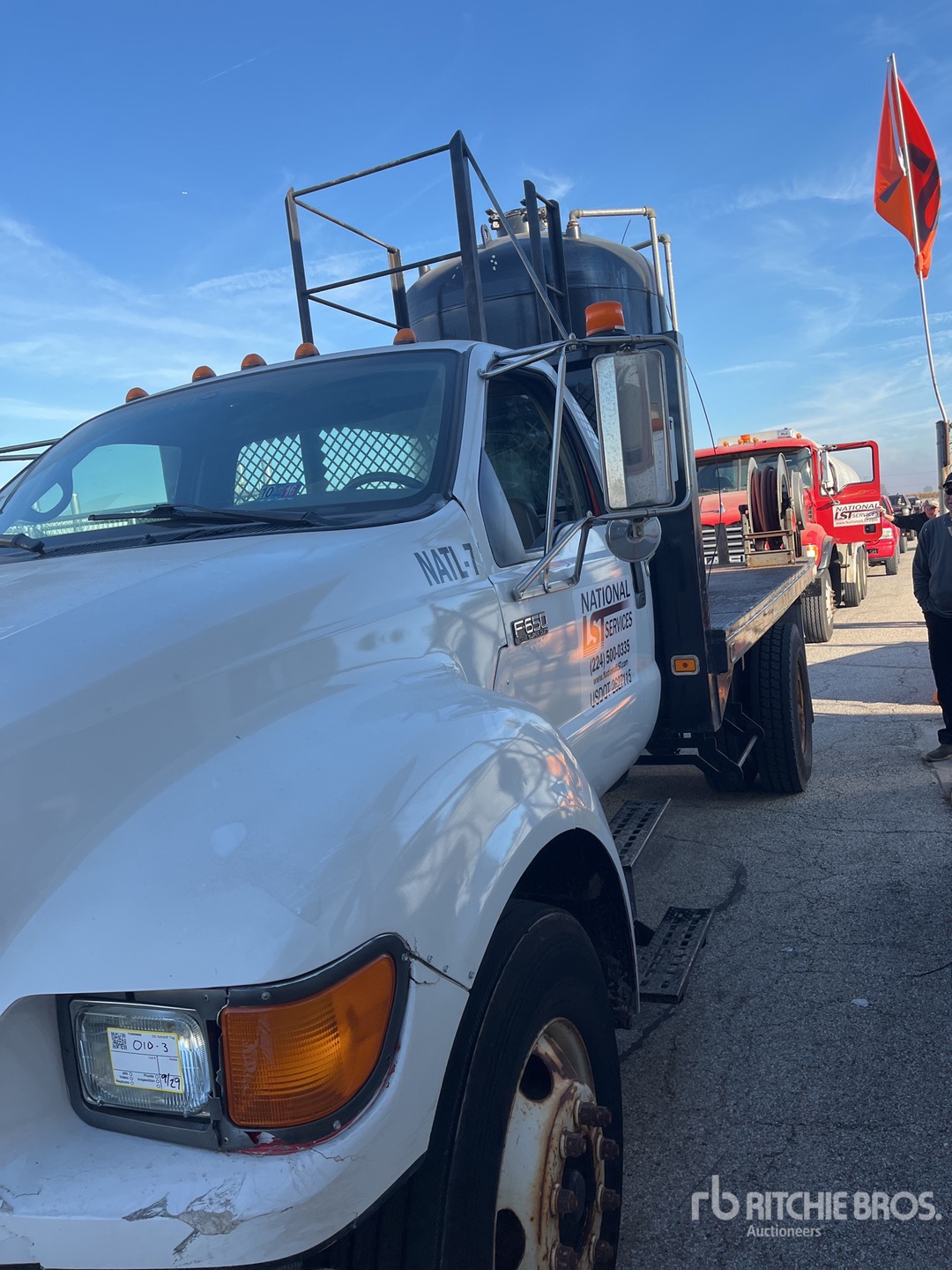 2000 Ford F-650