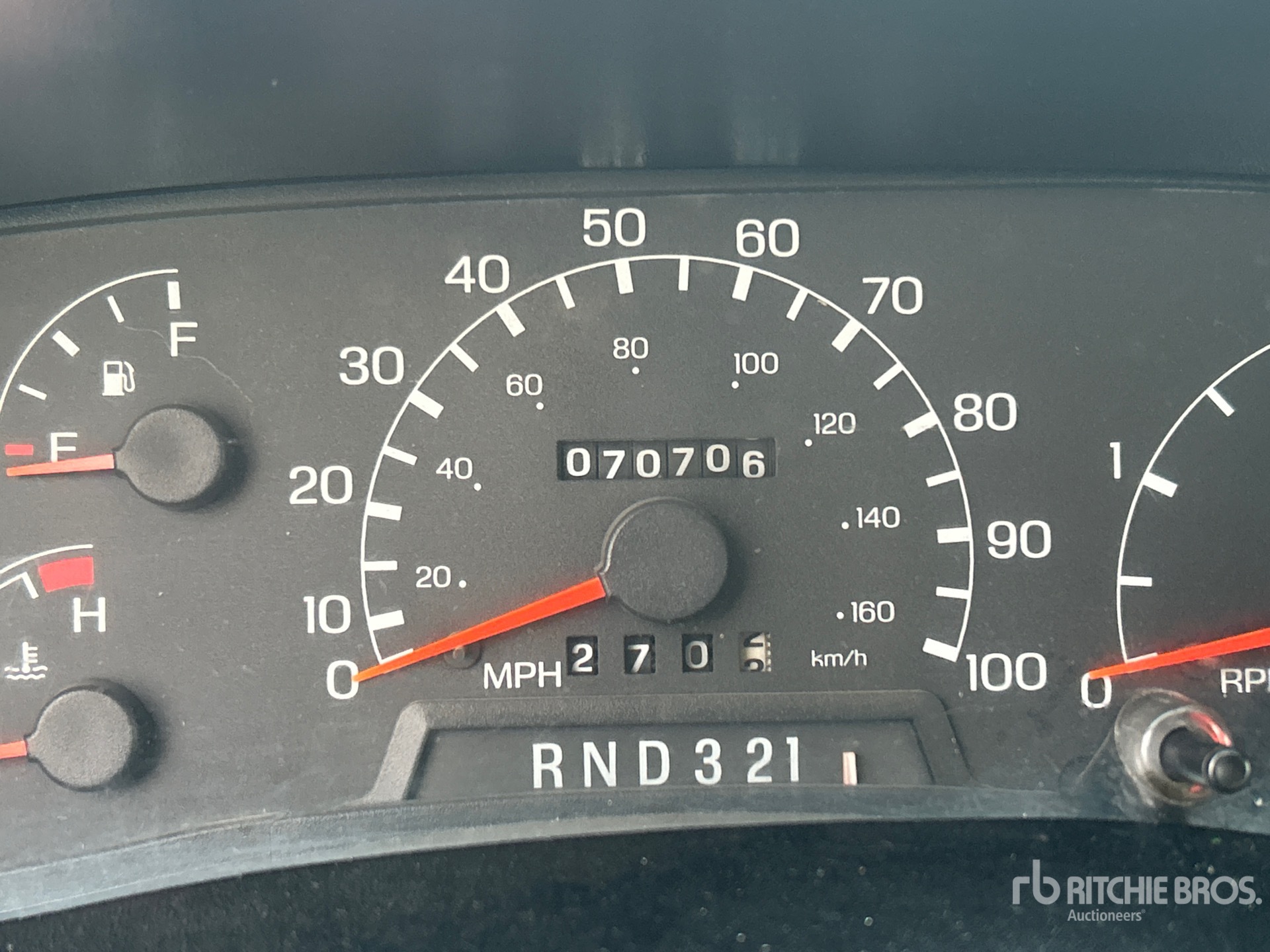 2000 Ford F-650