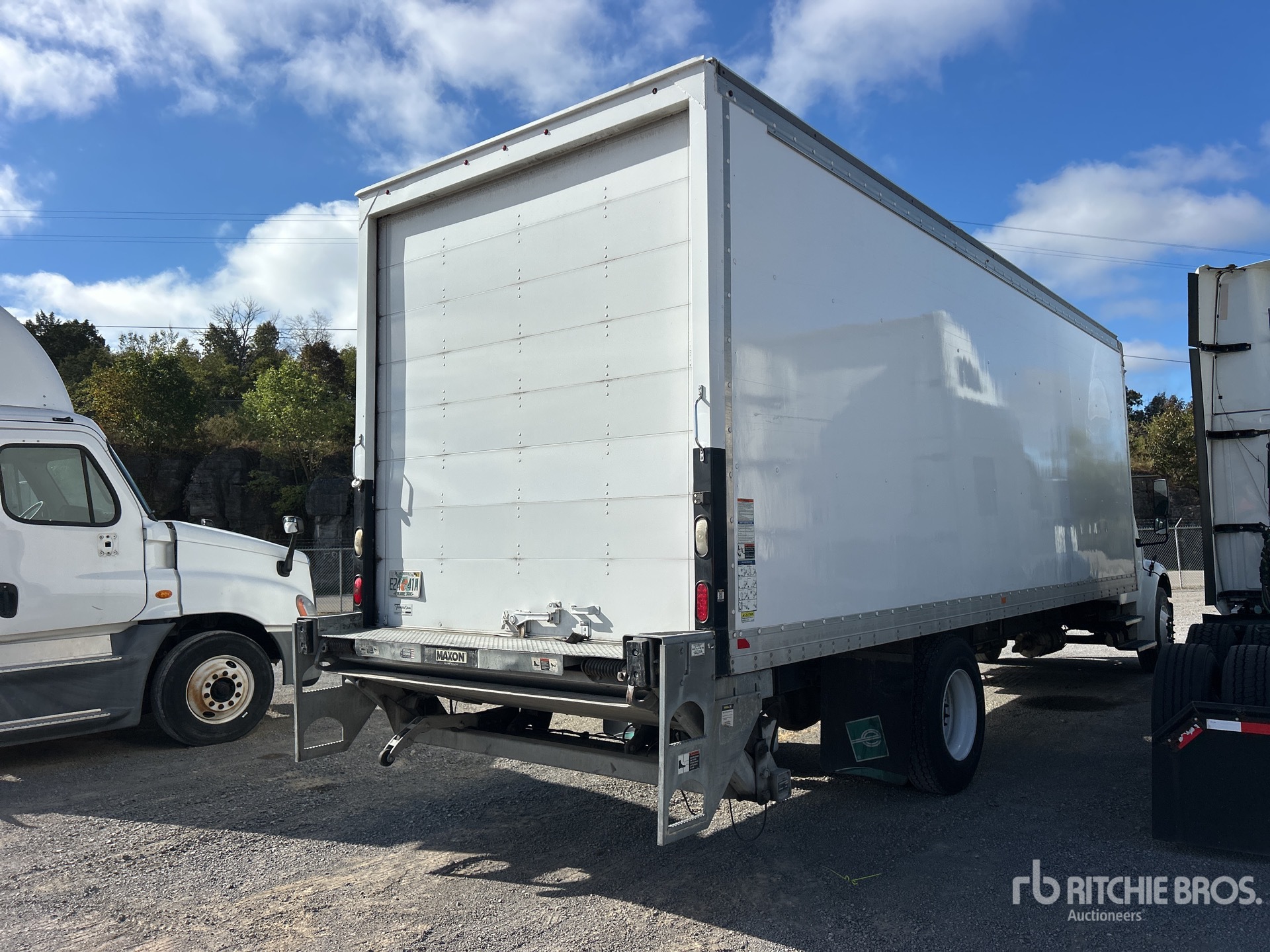 2021 Freightliner M2 106