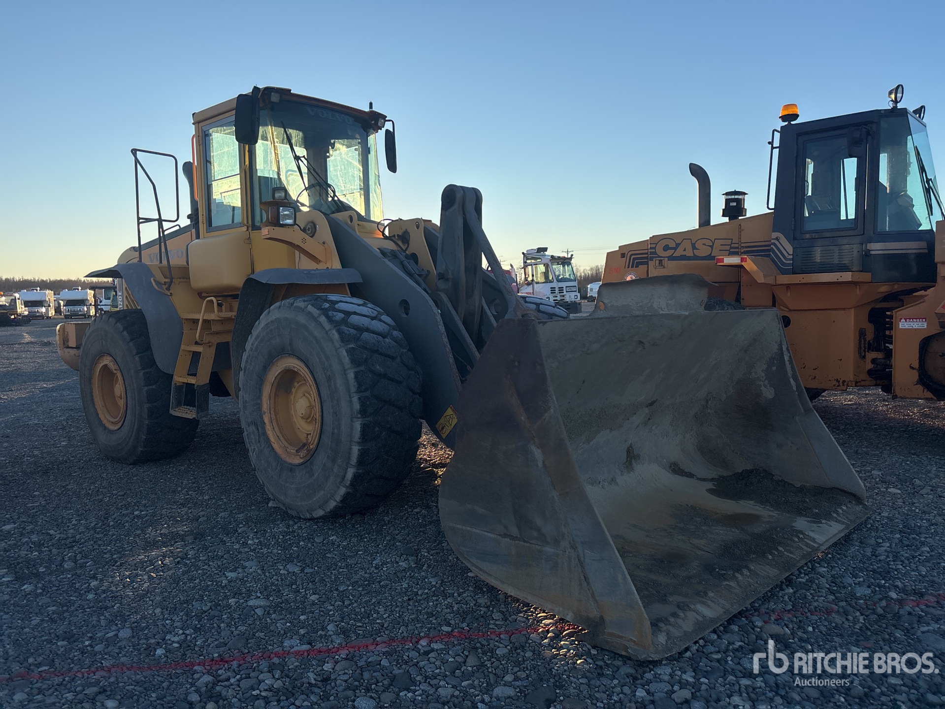2003 Volvo L120E