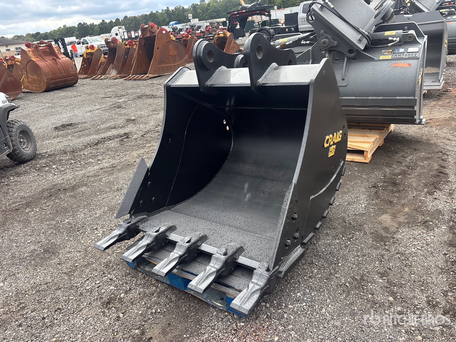 Photo of Craig 48 in 1.5 cyd Trenching - Fits  ...