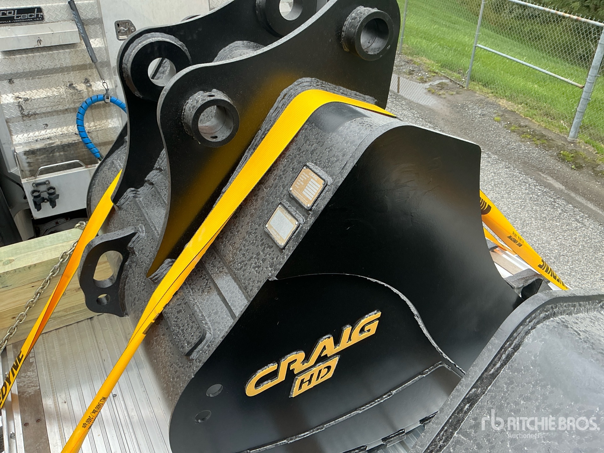 Craig 48 IN 1.5 CYD TRENCHING - FITS  ...