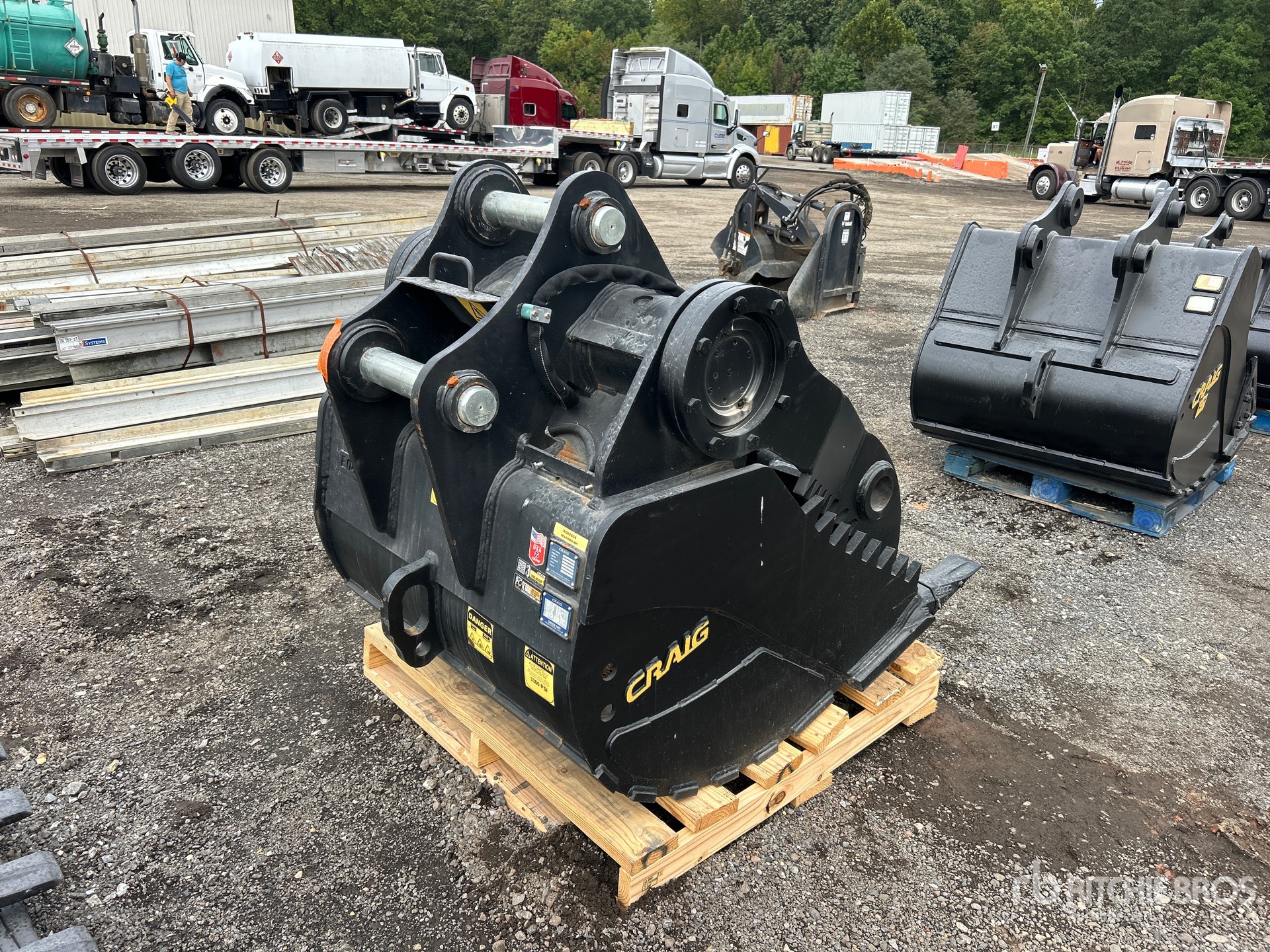 Craig 48 in 1.25 cyd Trenching - Fits ...