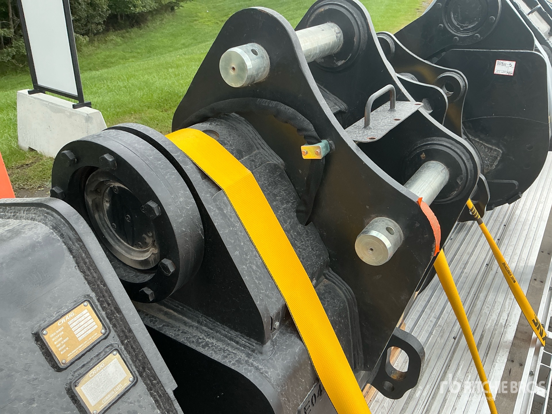 Craig 48 in 1.25 cyd Trenching - Fits ...