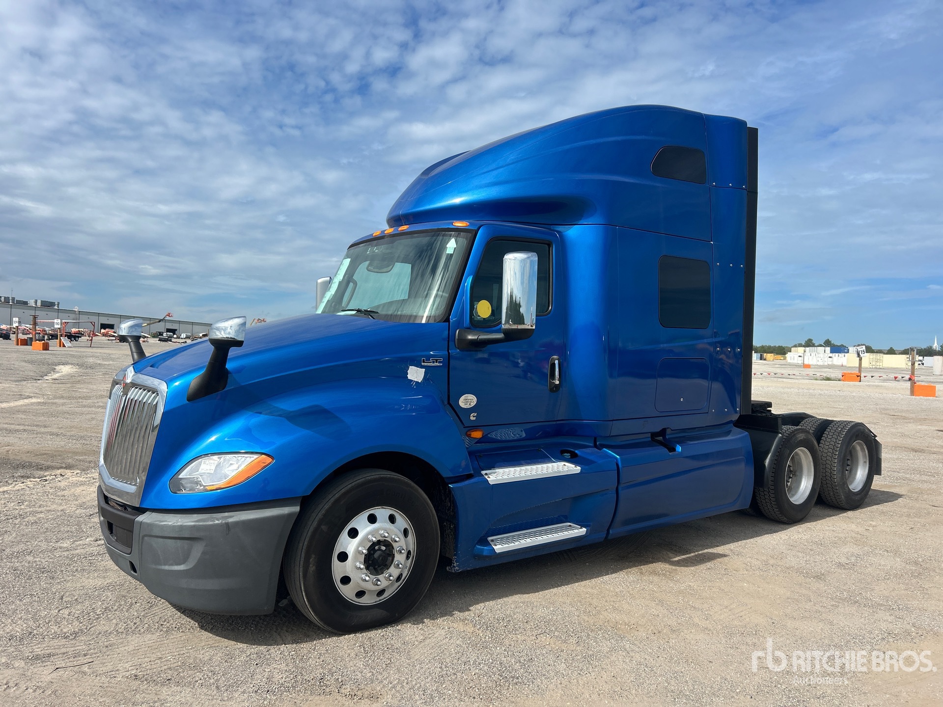 2020 International LT625