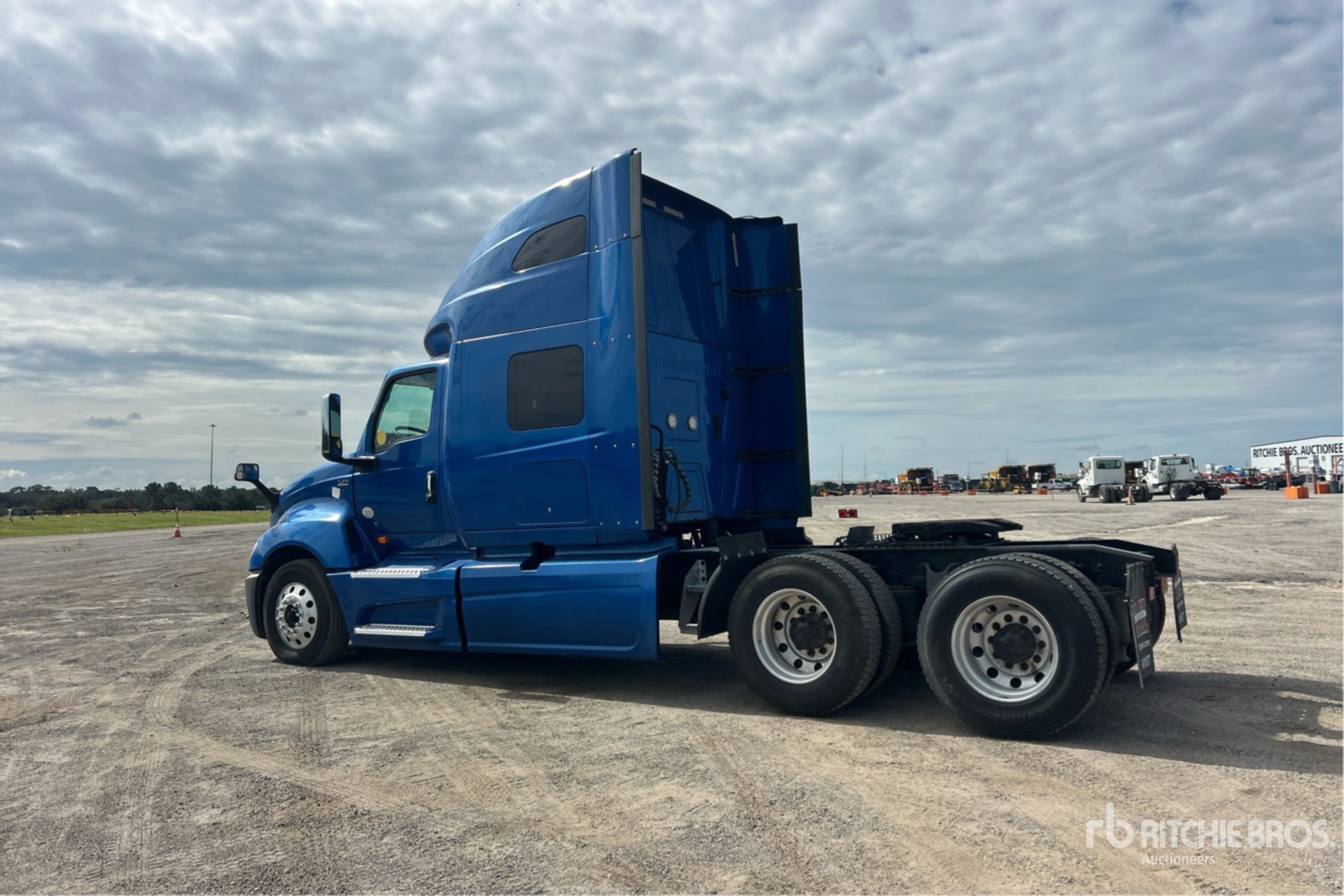 2020 International LT625