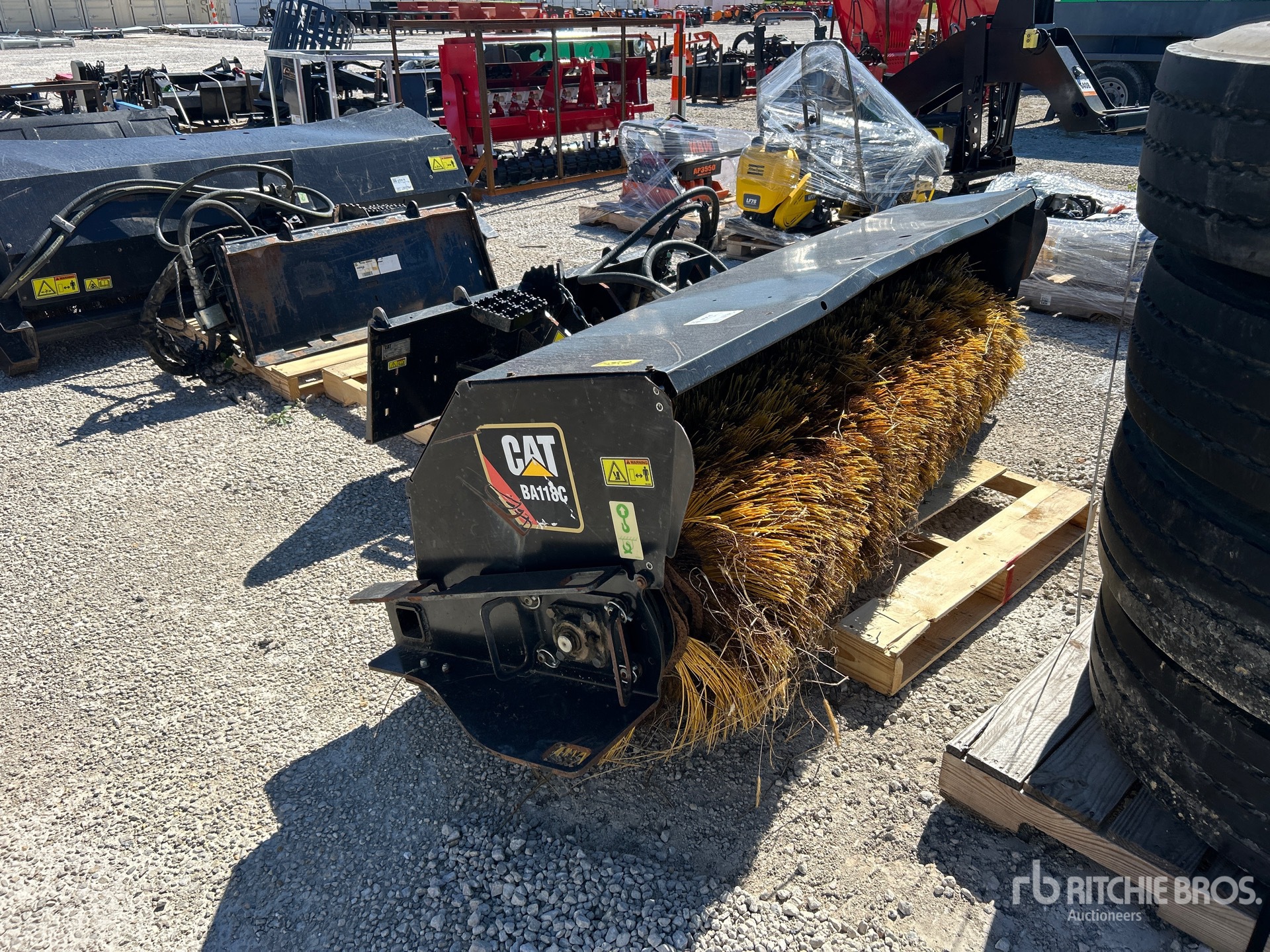 2018 Caterpillar BA118C