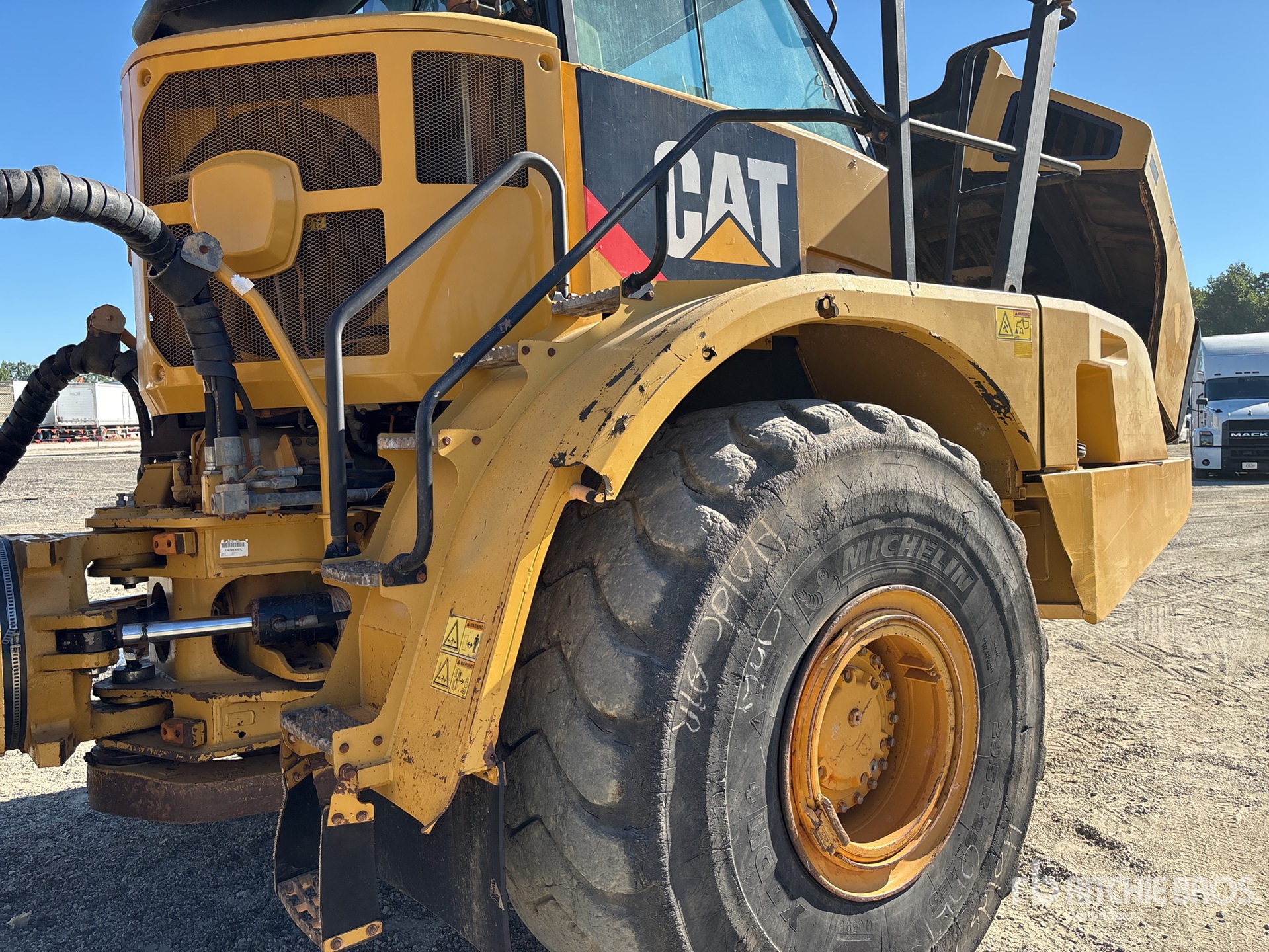 2014 Caterpillar 740B