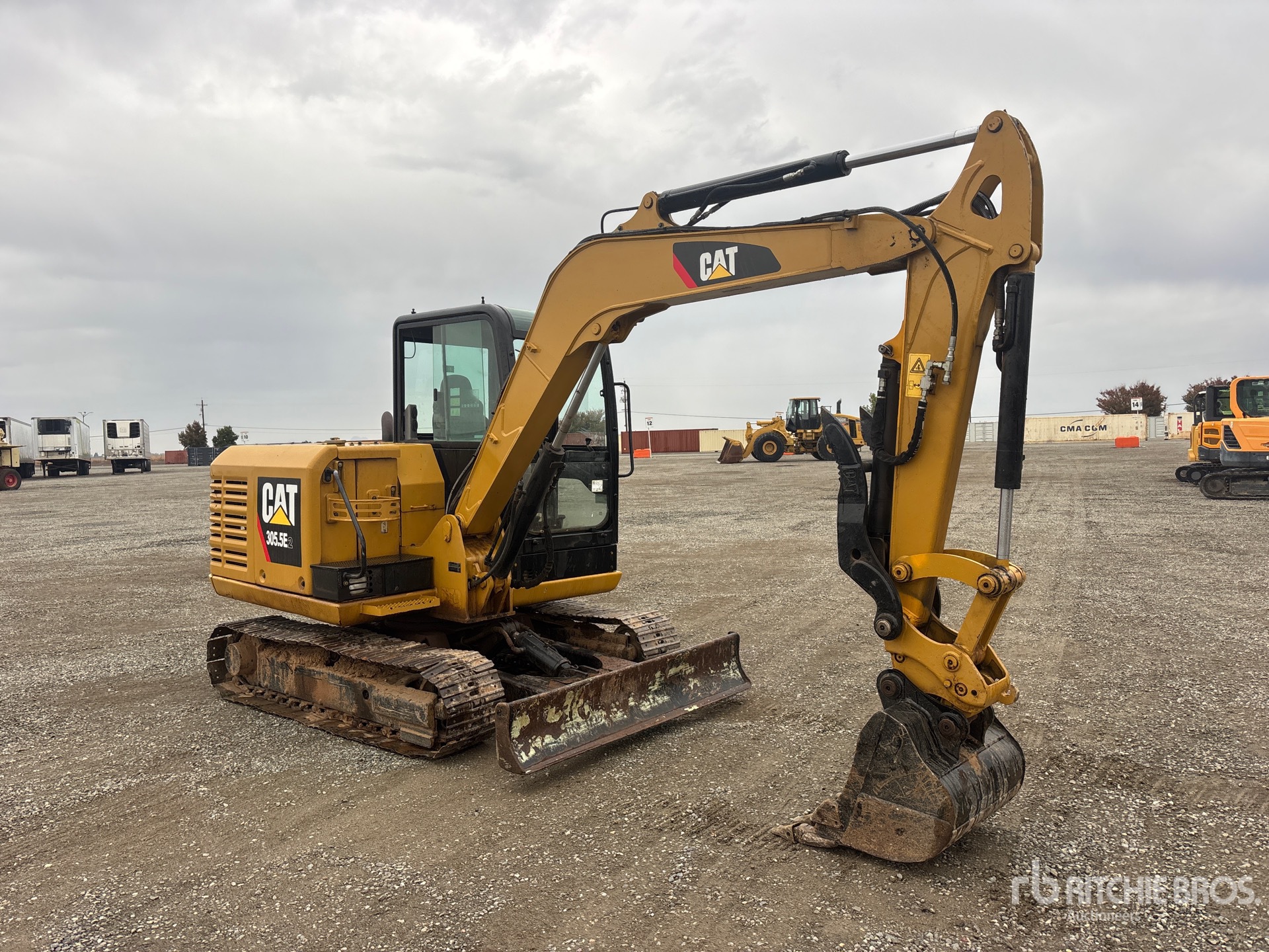 2016 Caterpillar 305.5E2
