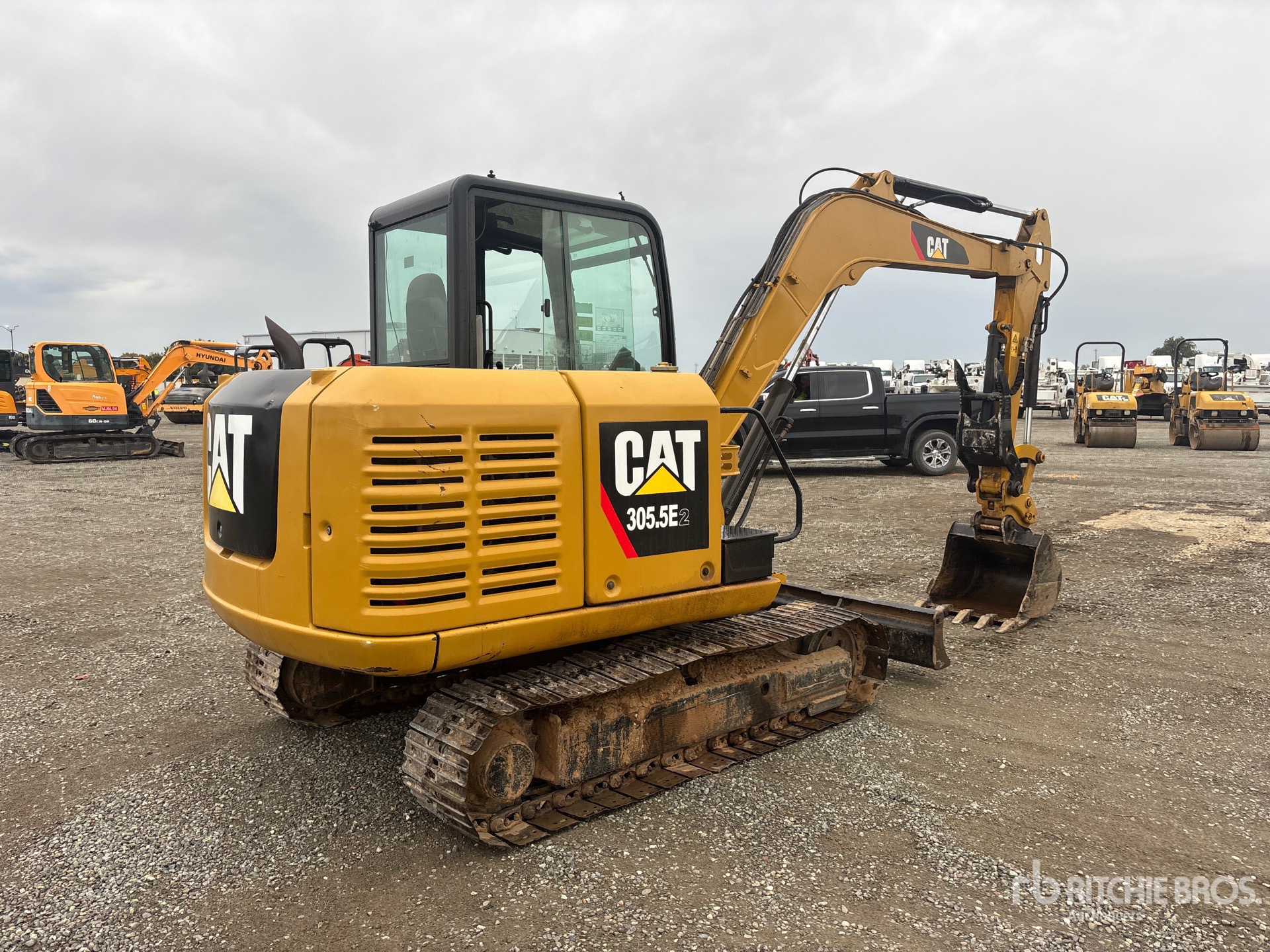 2016 Caterpillar 305.5E2