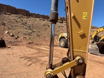 Hydraulics with Bucket Cylinder