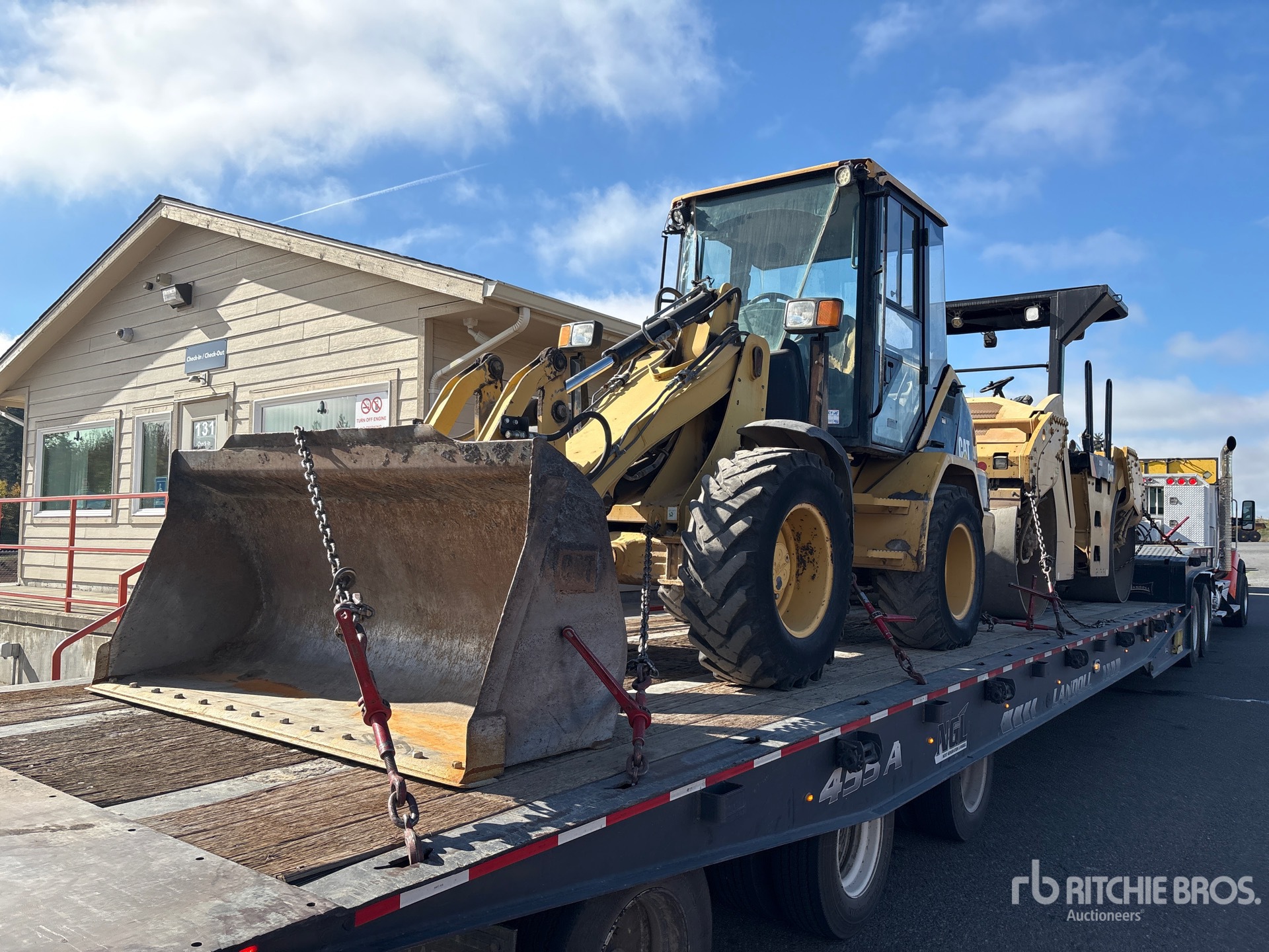 2001 Caterpillar 906