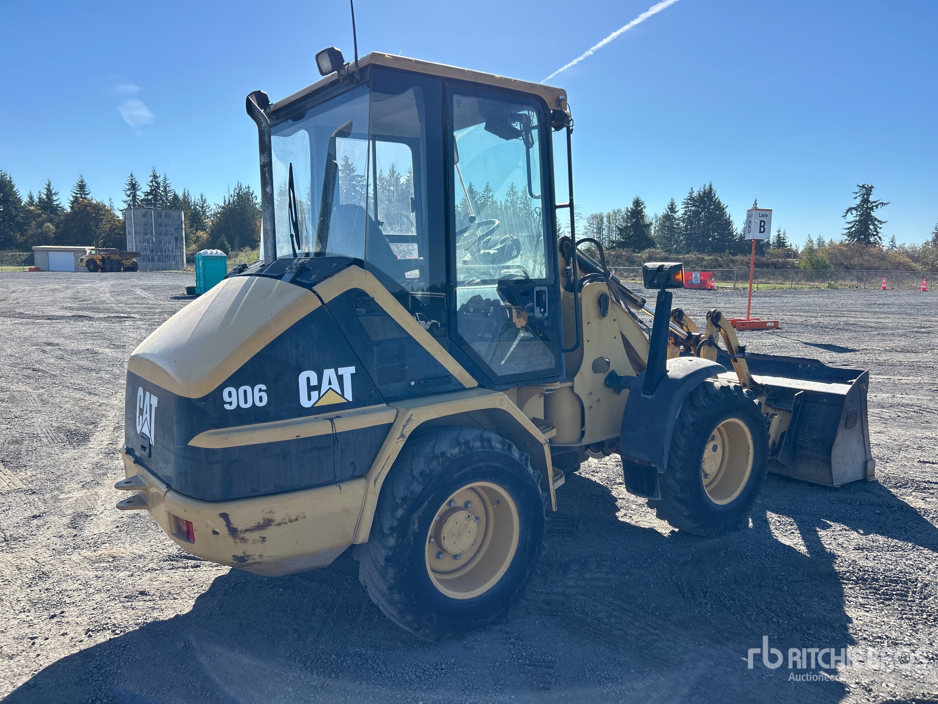 2001 Caterpillar 906