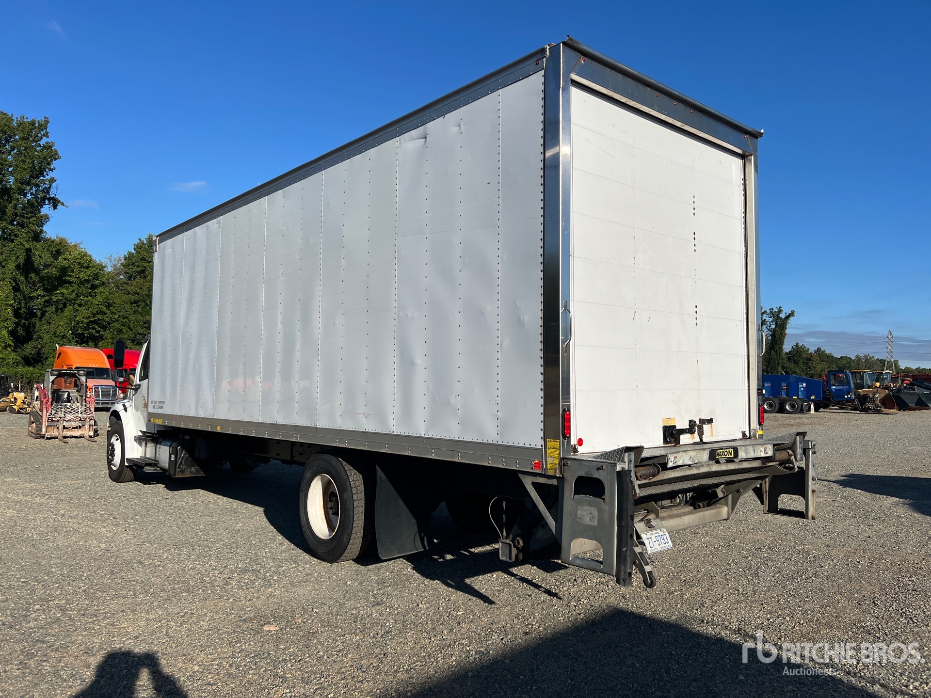 2018 Freightliner M2 106