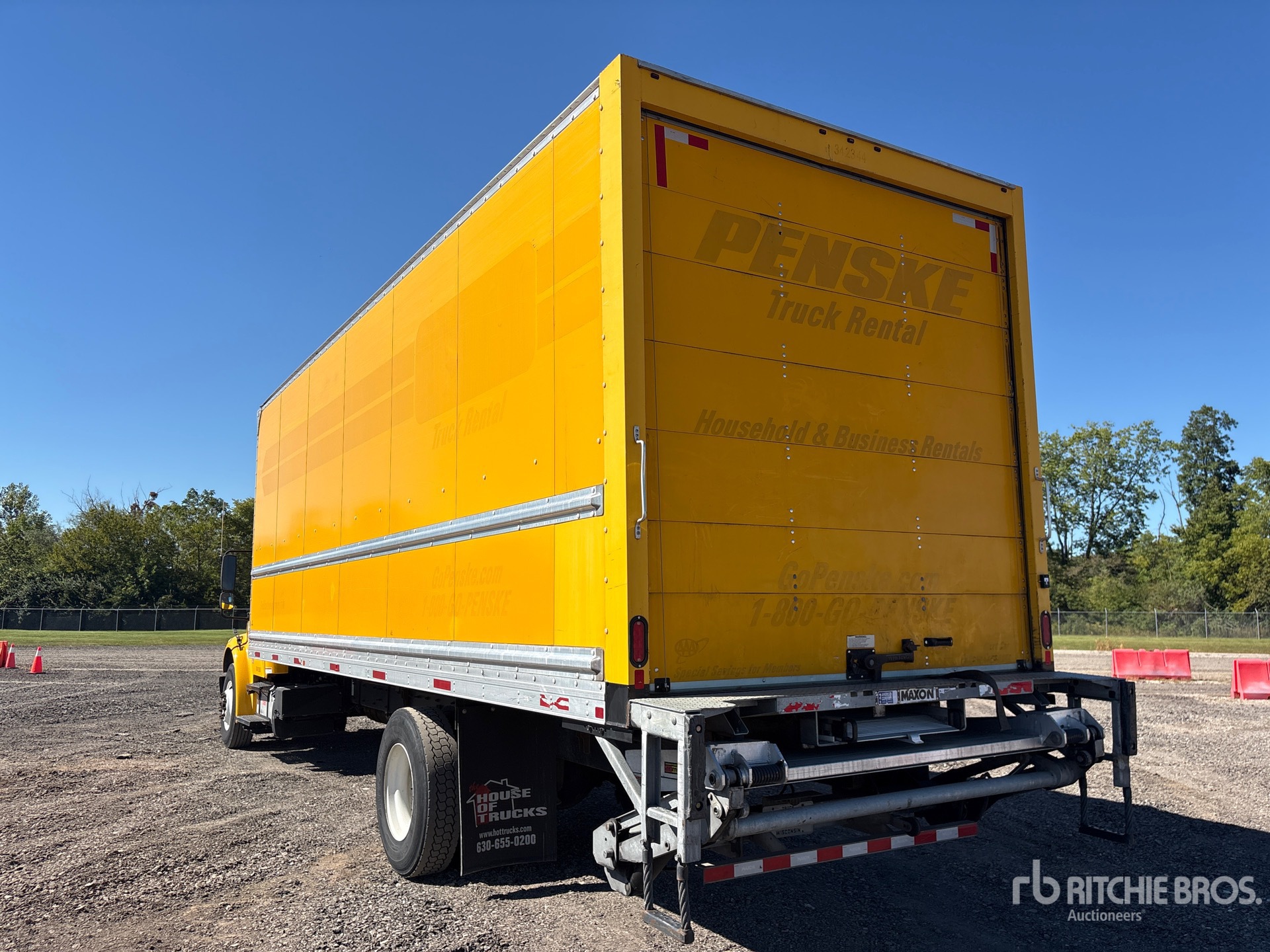 2020 Freightliner M2 106