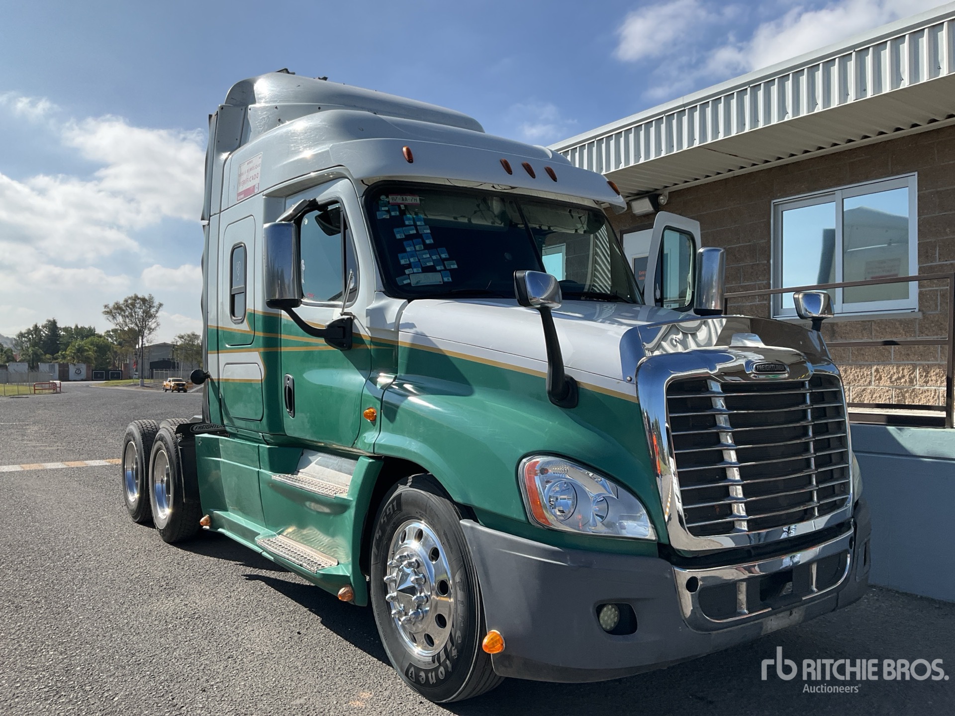 2016 Freightliner CASCADIA 125