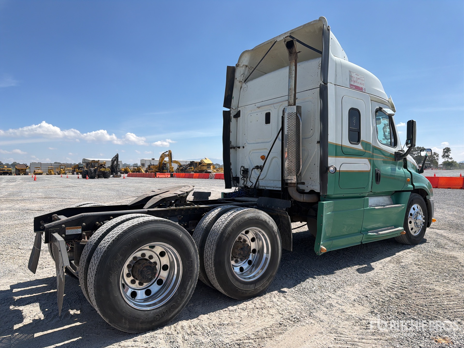 2016 Freightliner CASCADIA 125