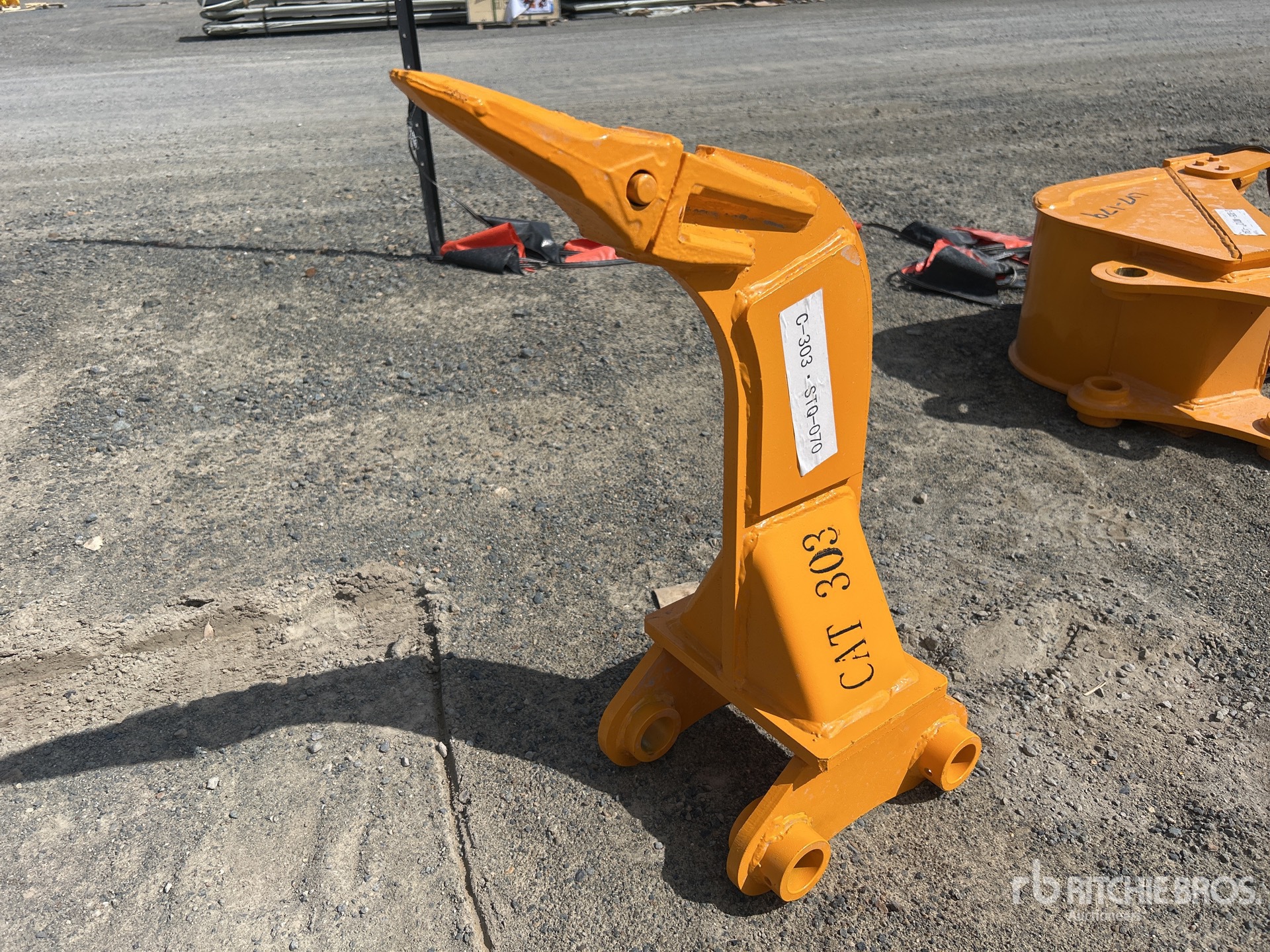 GIYI - Fits Cat 303 (Unused)