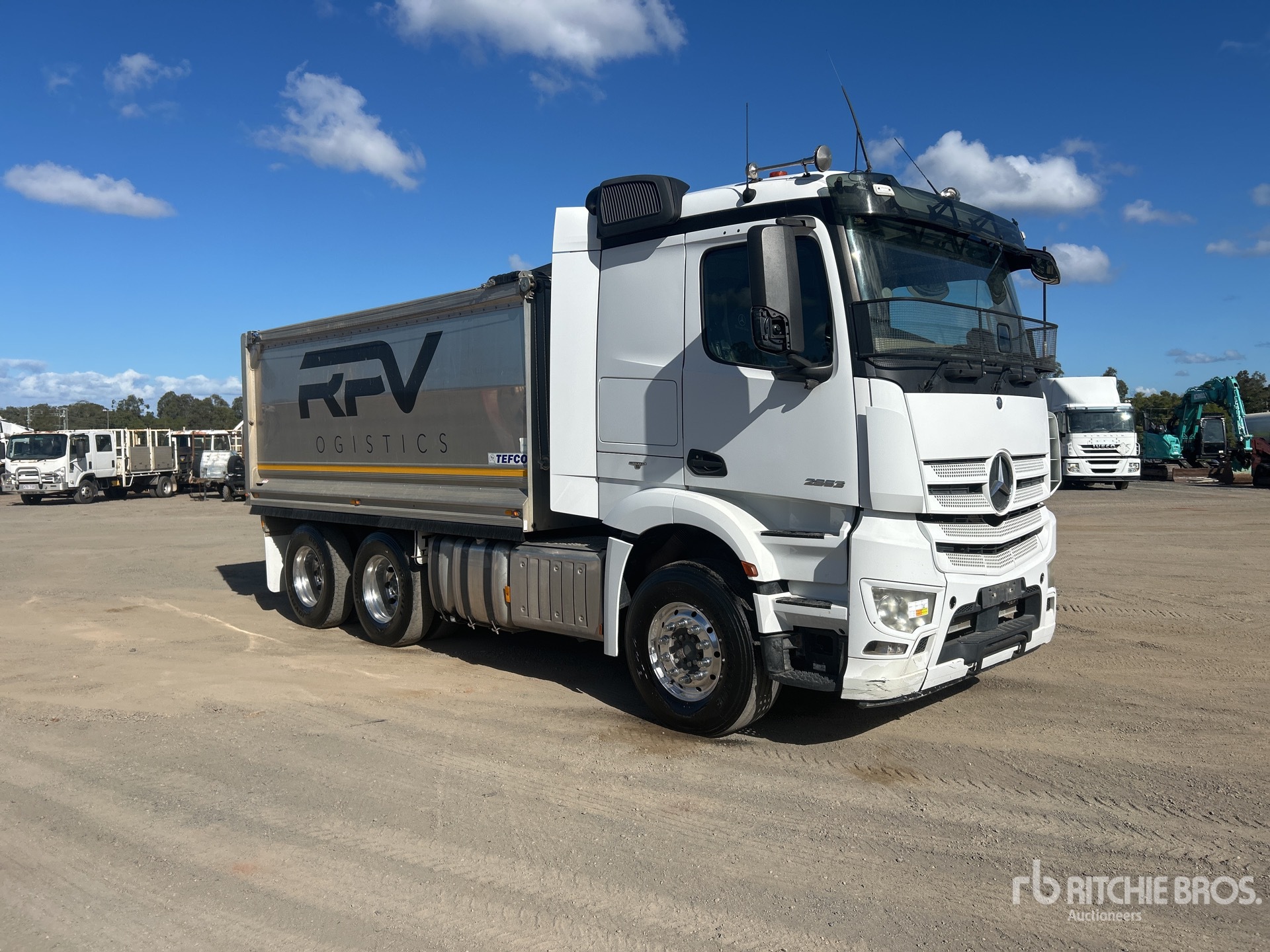 2018 Mercedes-Benz 2653