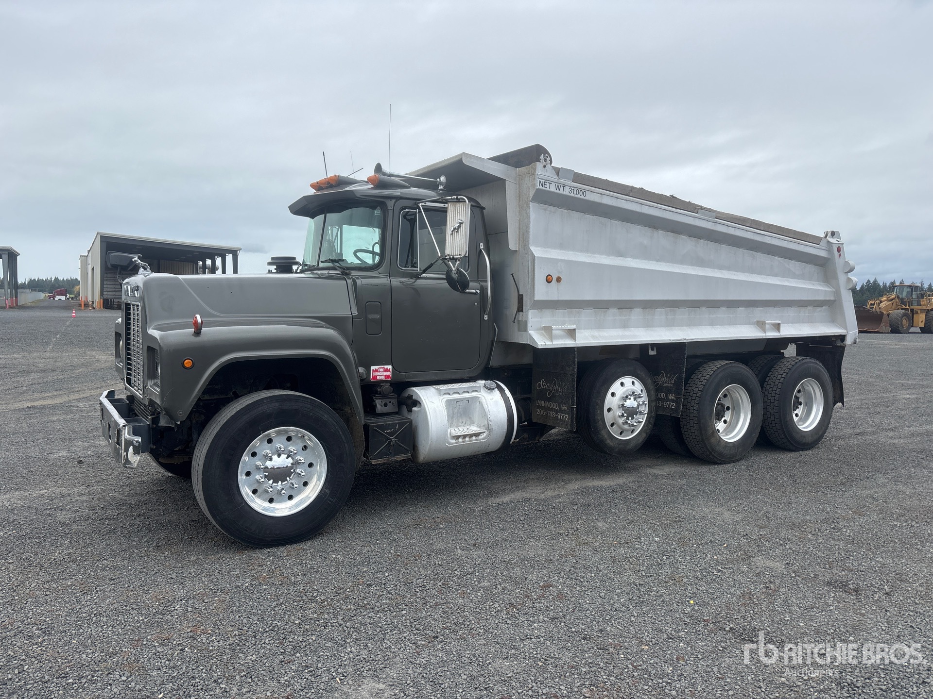 1990 Mack RD688S