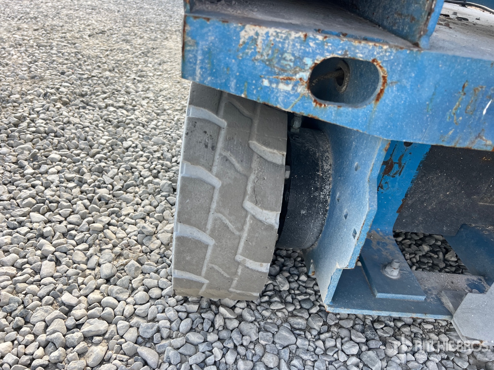 2019 Genie GS-3246