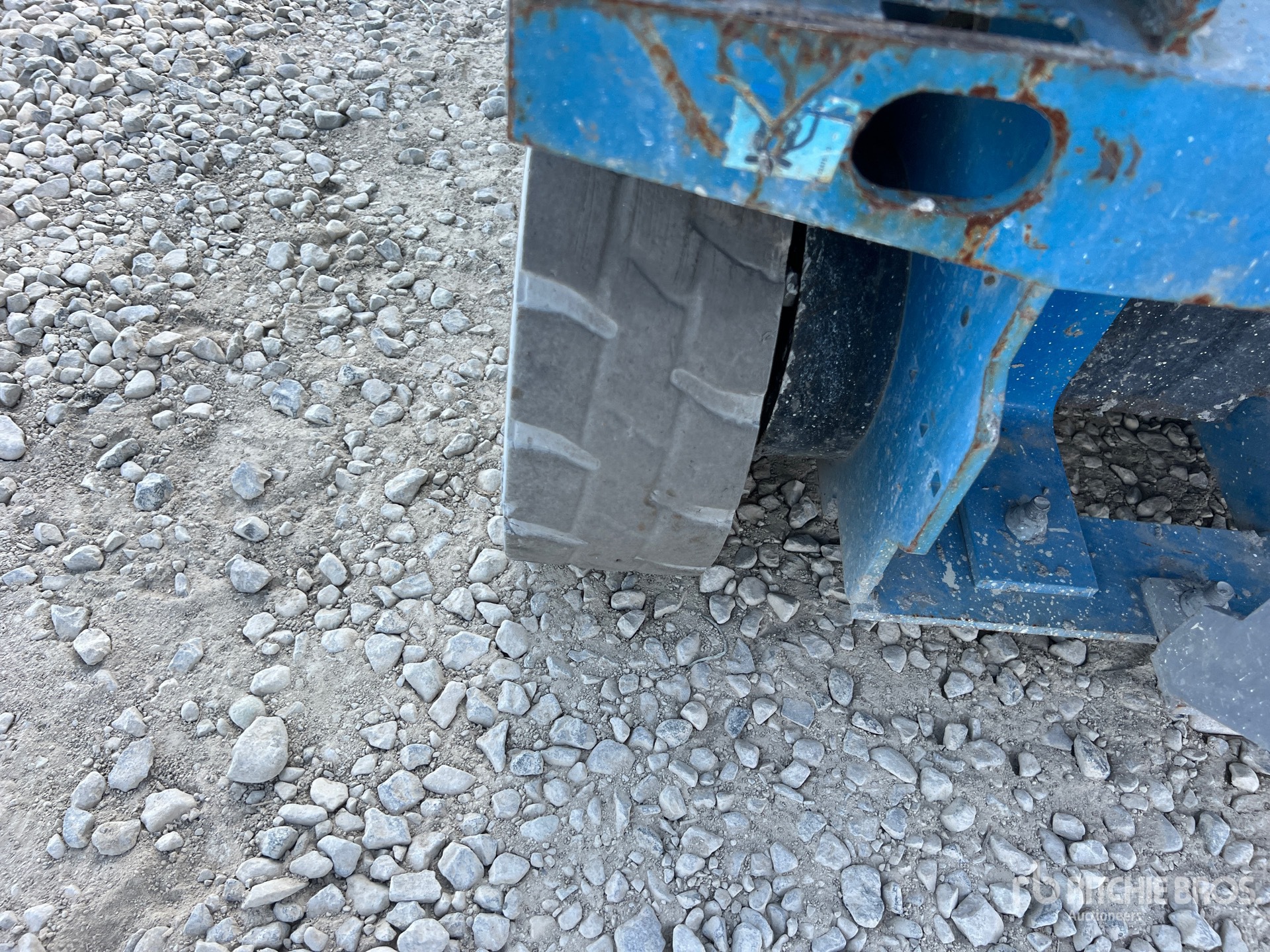 2019 Genie GS-3246