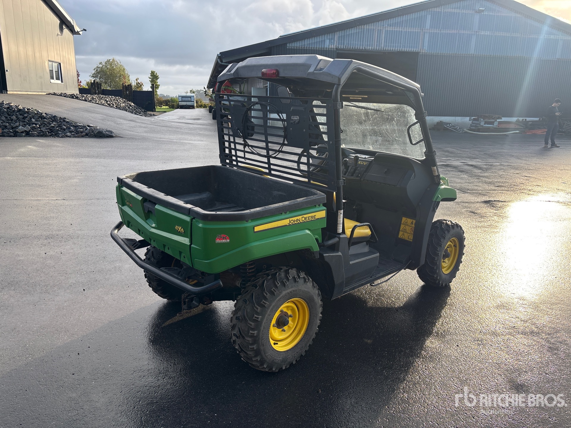 2015 John Deere GATOR XUV 550