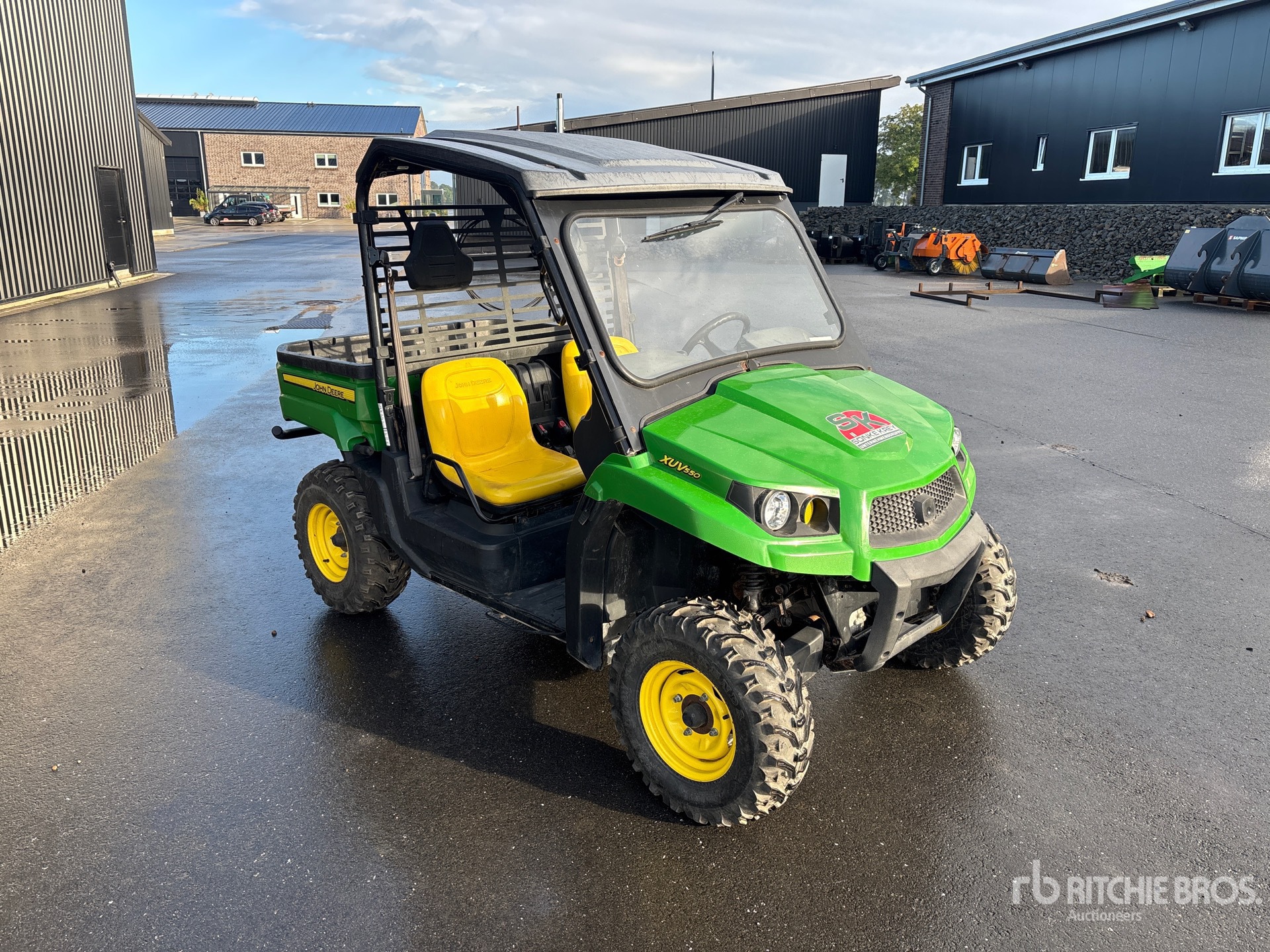 2015 John Deere GATOR XUV 550