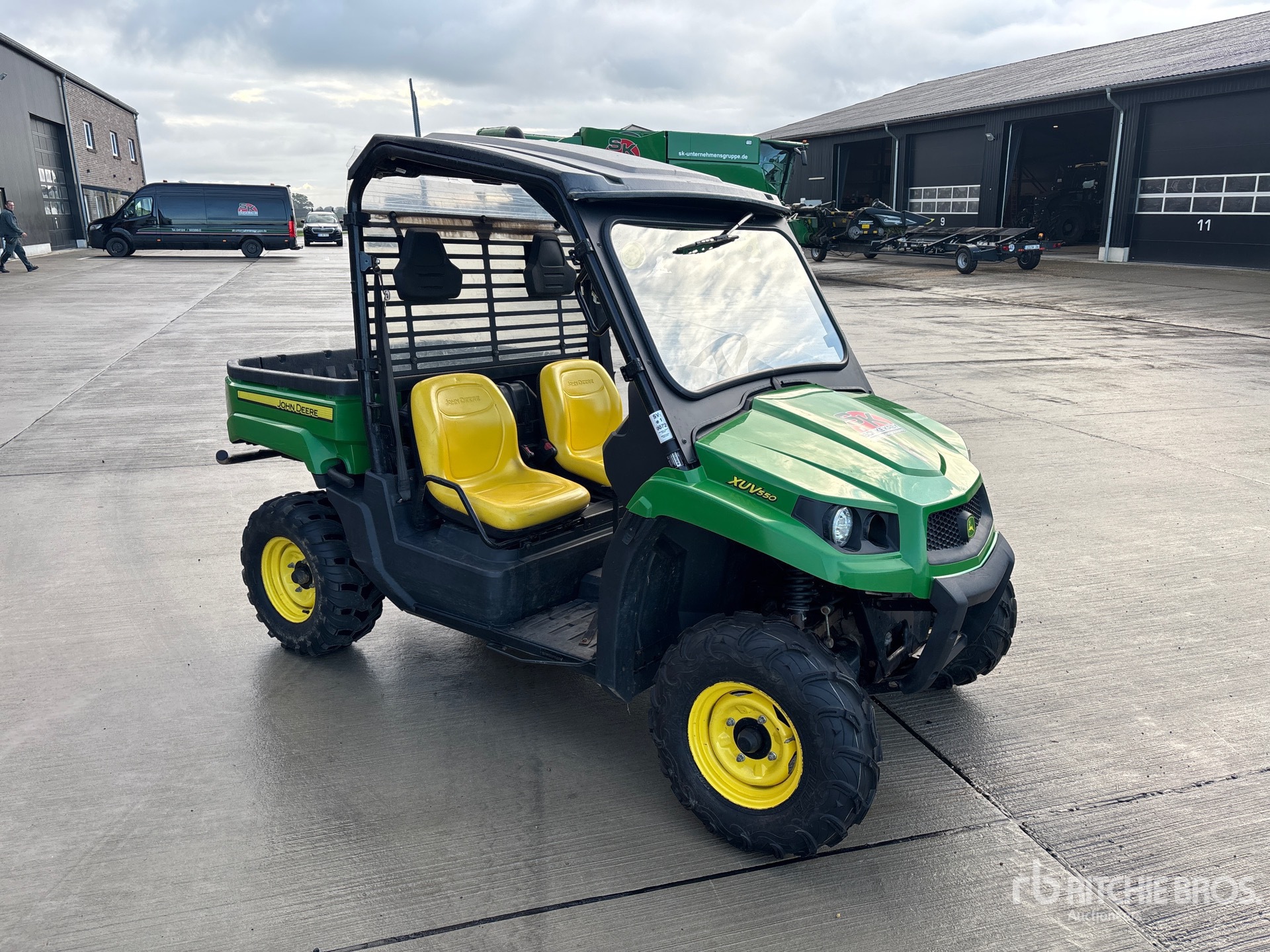 2015 John Deere GATOR XUV 550