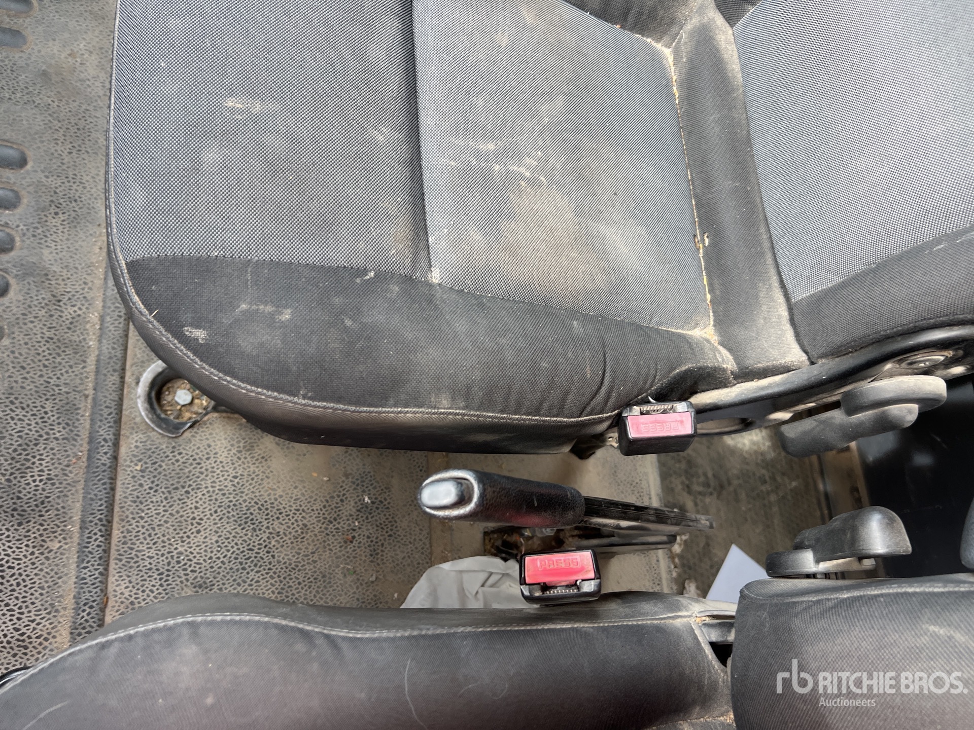 2011 Renault MASTER DCI125 F