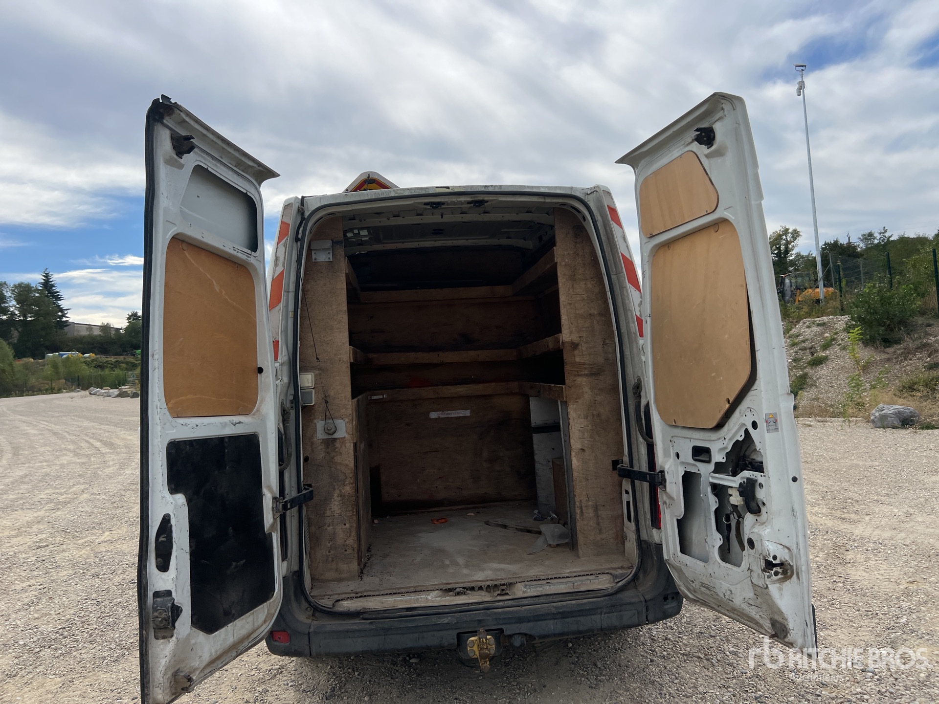 2011 Renault MASTER DCI125 F