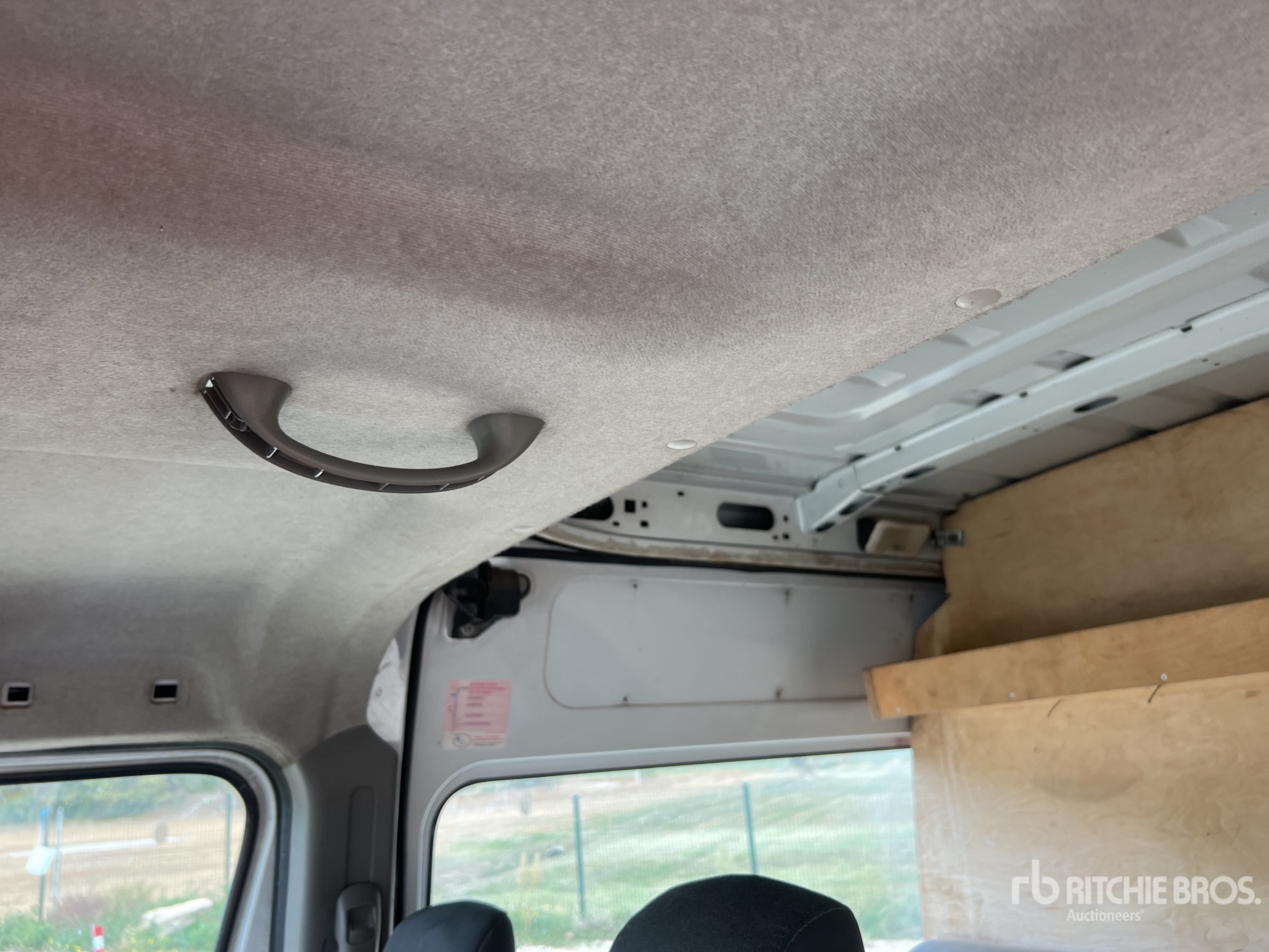 2011 Renault MASTER DCI125 F