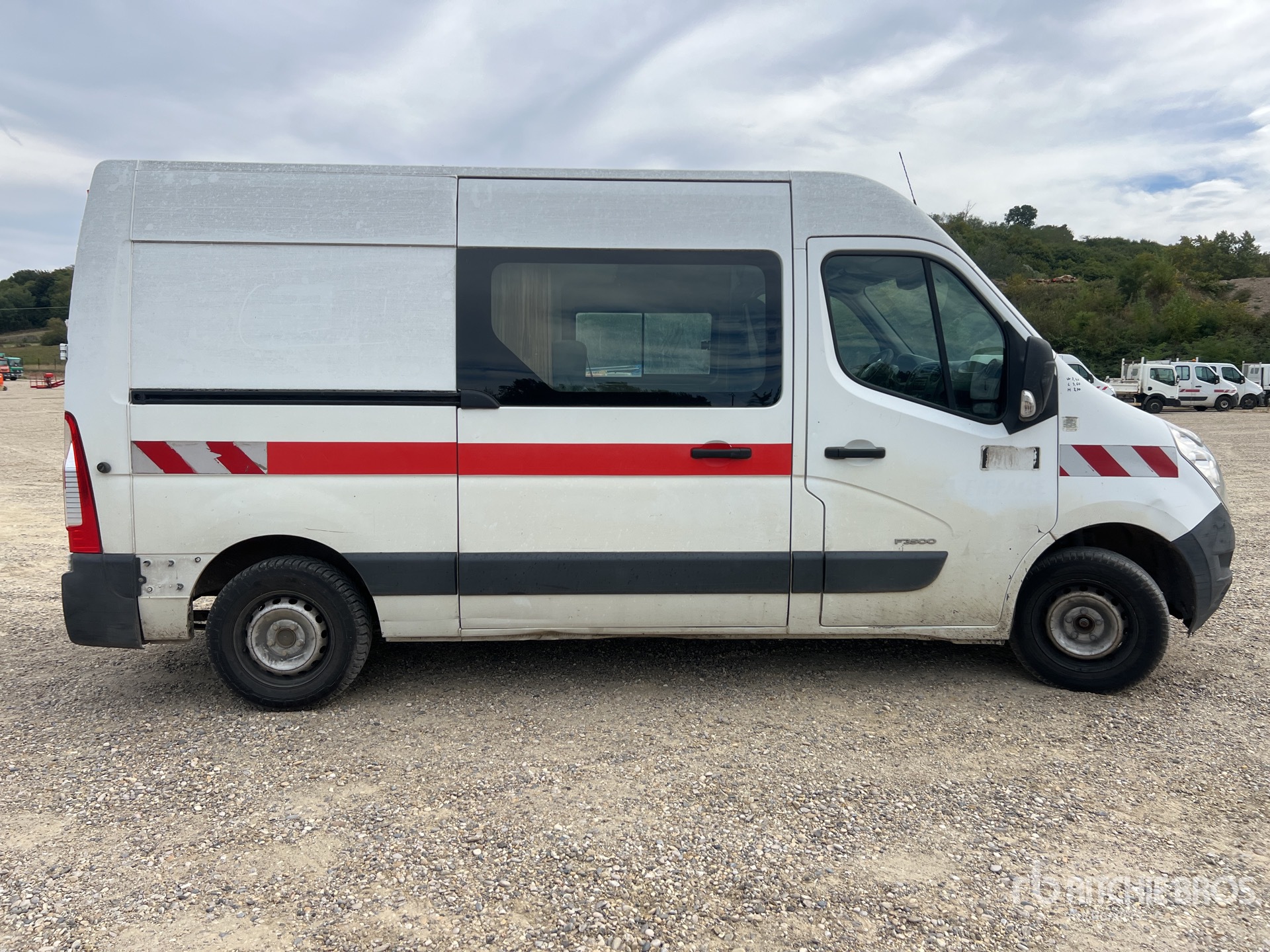 2011 Renault MASTER DCI125 F