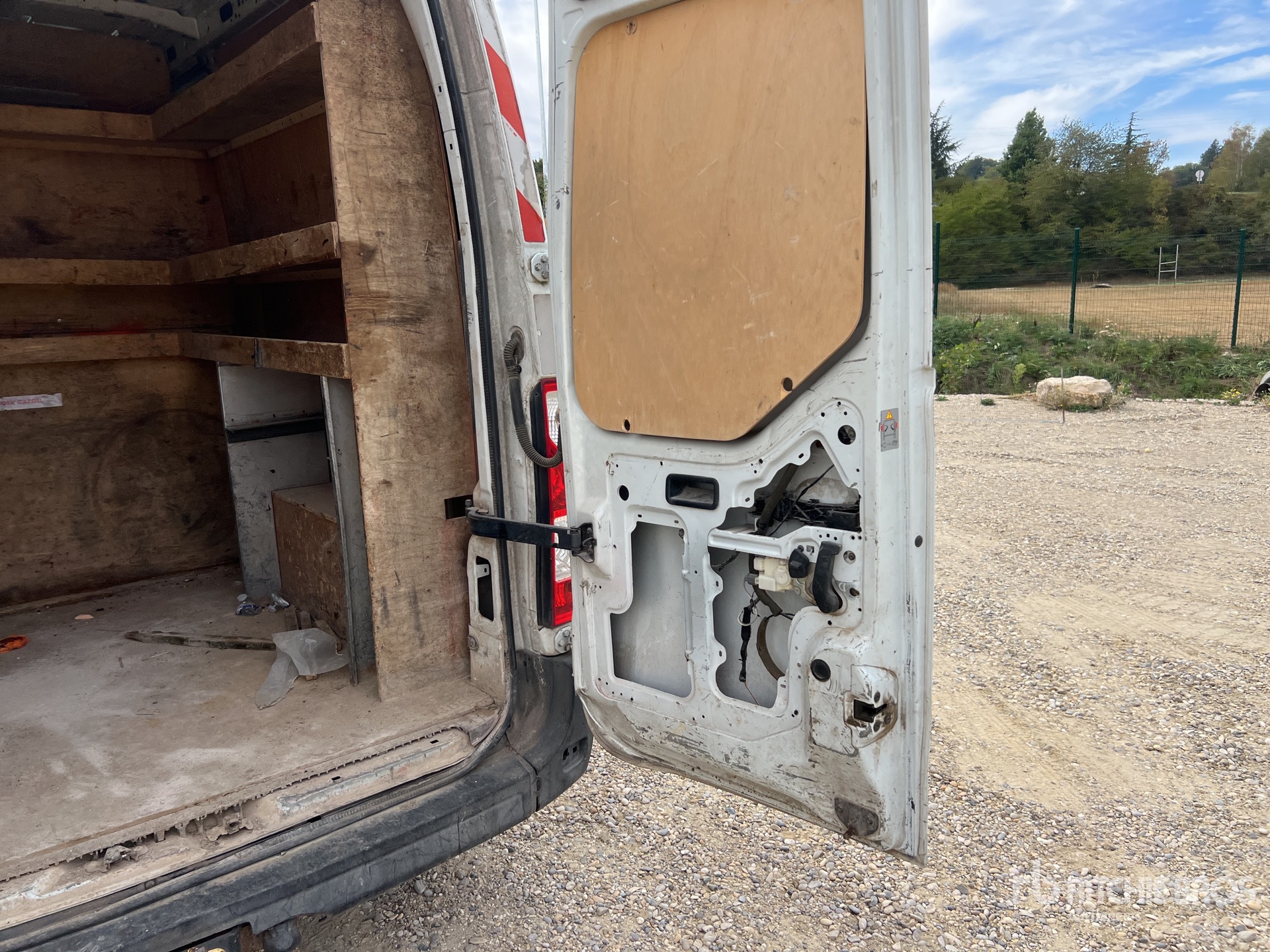 2011 Renault MASTER DCI125 F