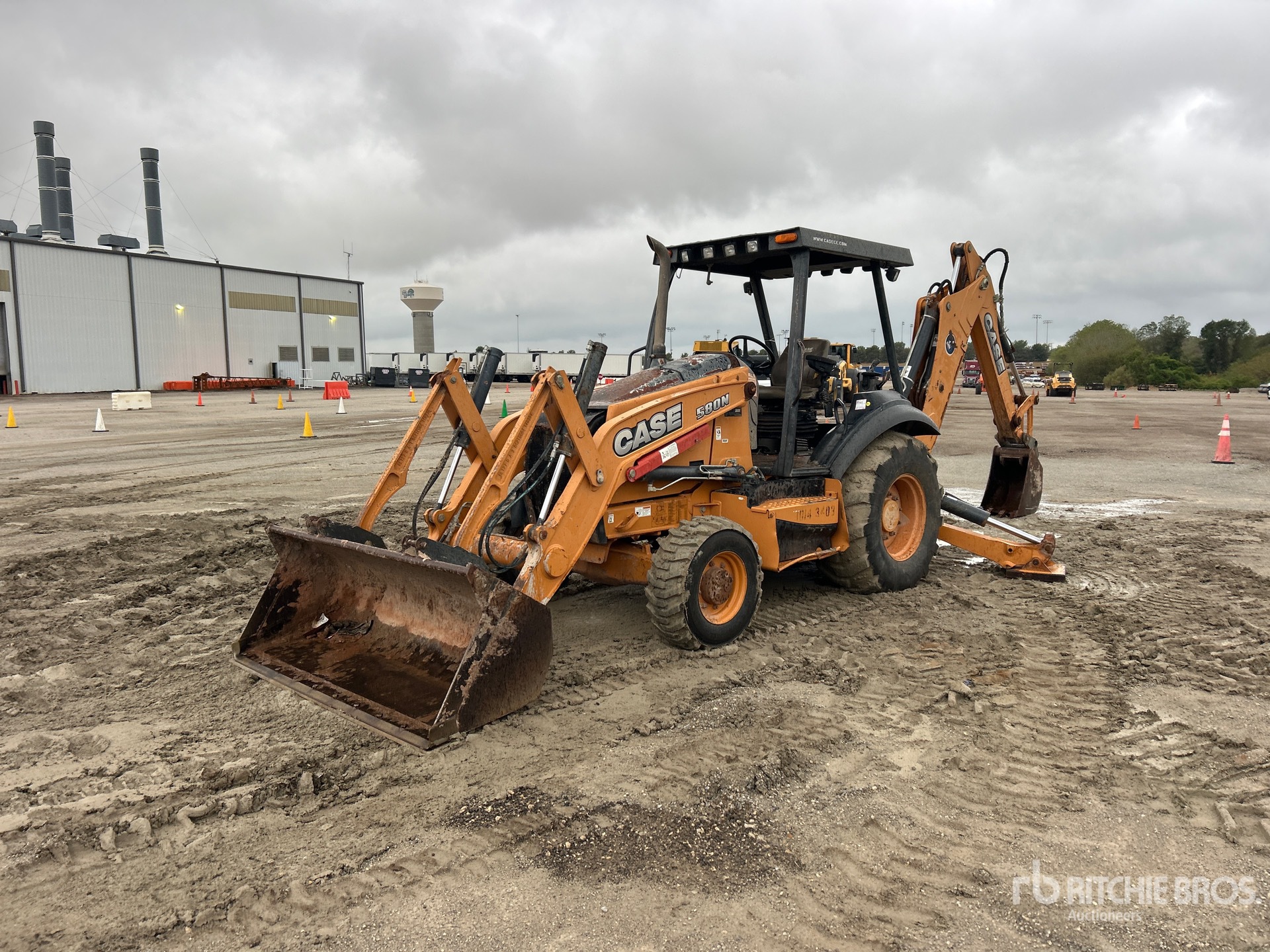 Photo of 2014 Case 580N