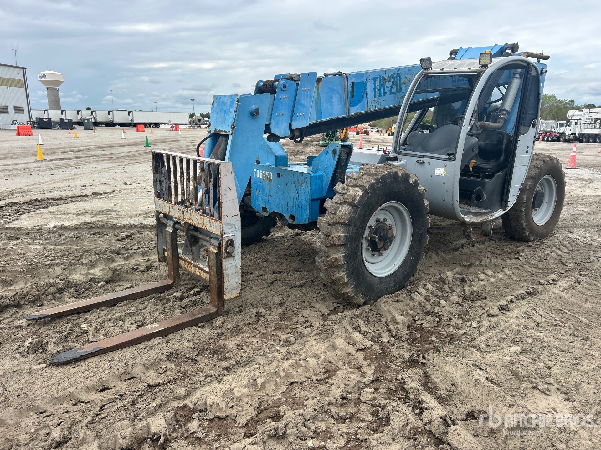 Photo of 2012 Genie GTH-844