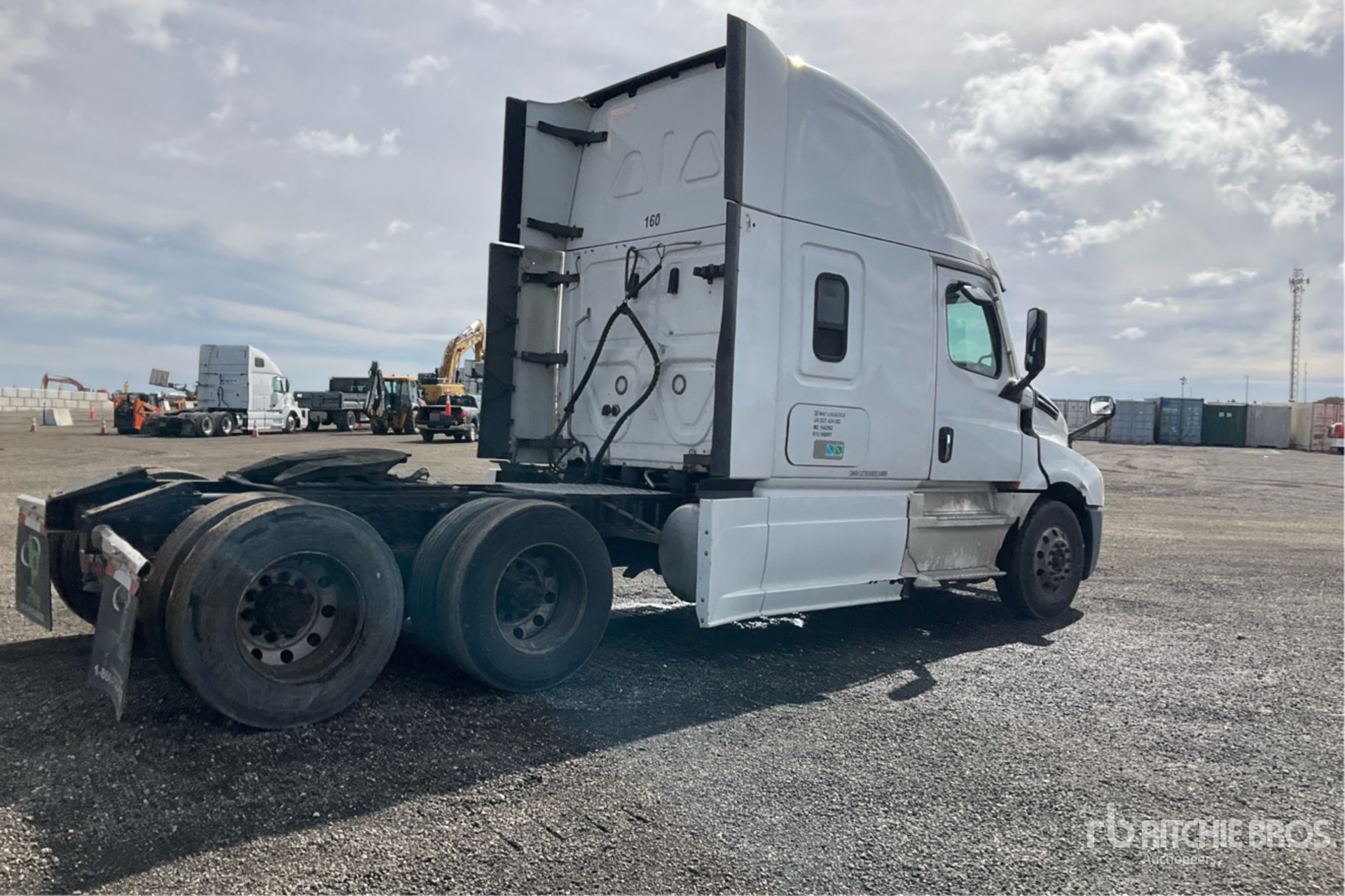 2022 Freightliner CASCADIA 126