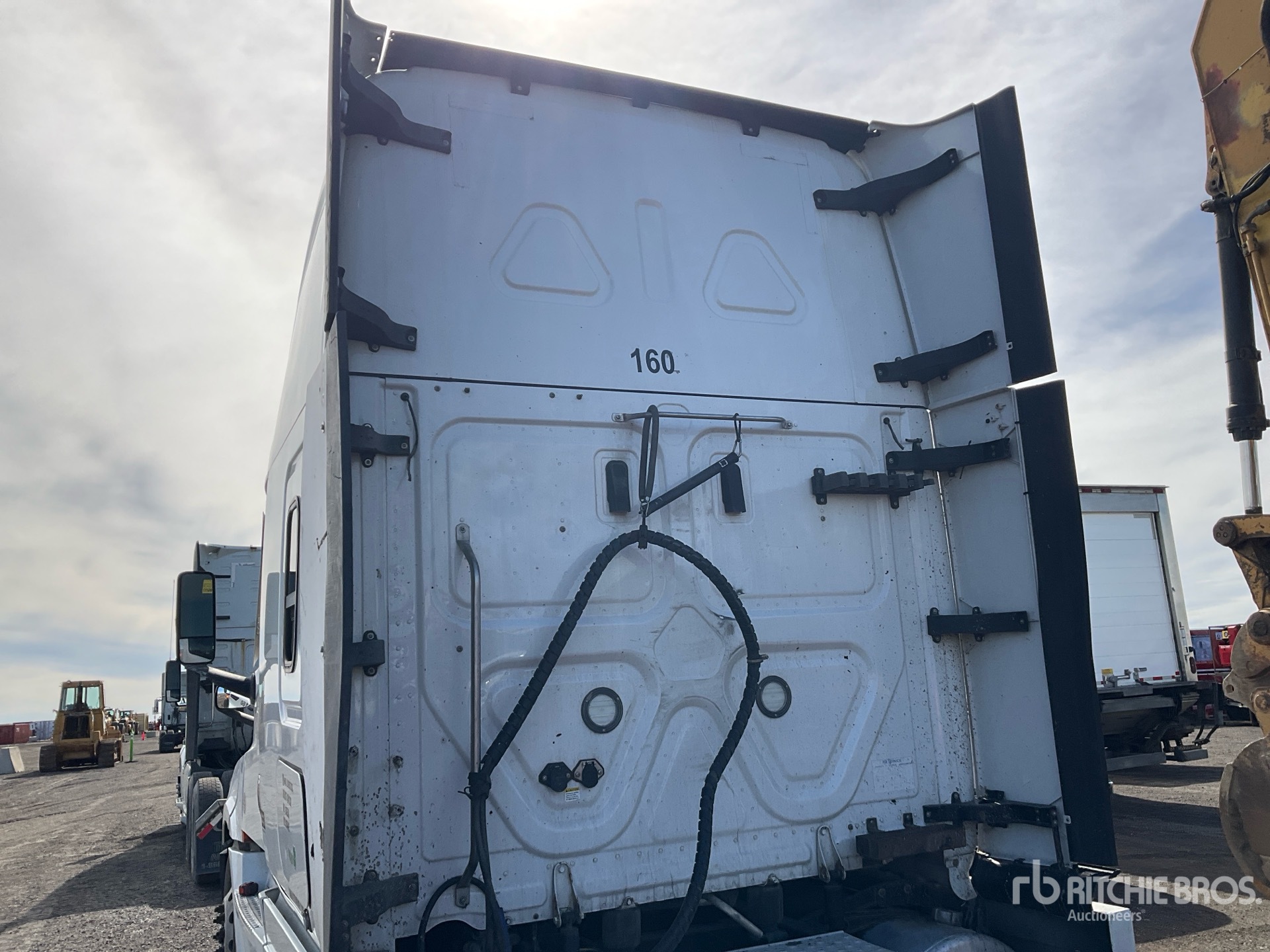 2022 Freightliner CASCADIA 126