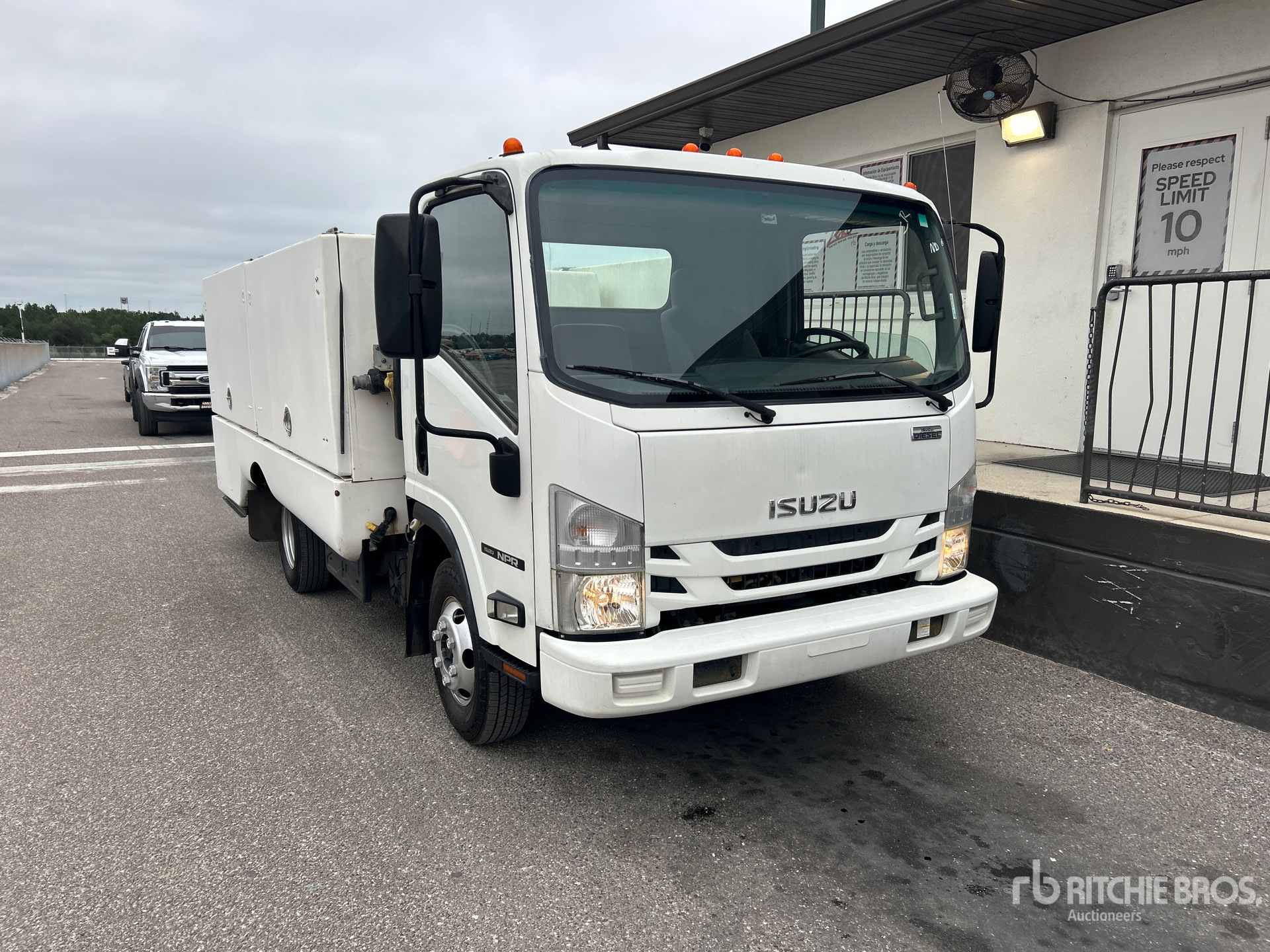 2017 Isuzu NPR