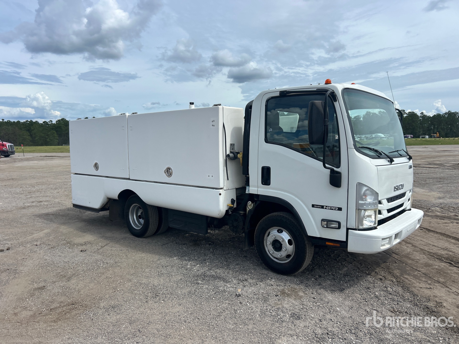 2017 Isuzu NPR