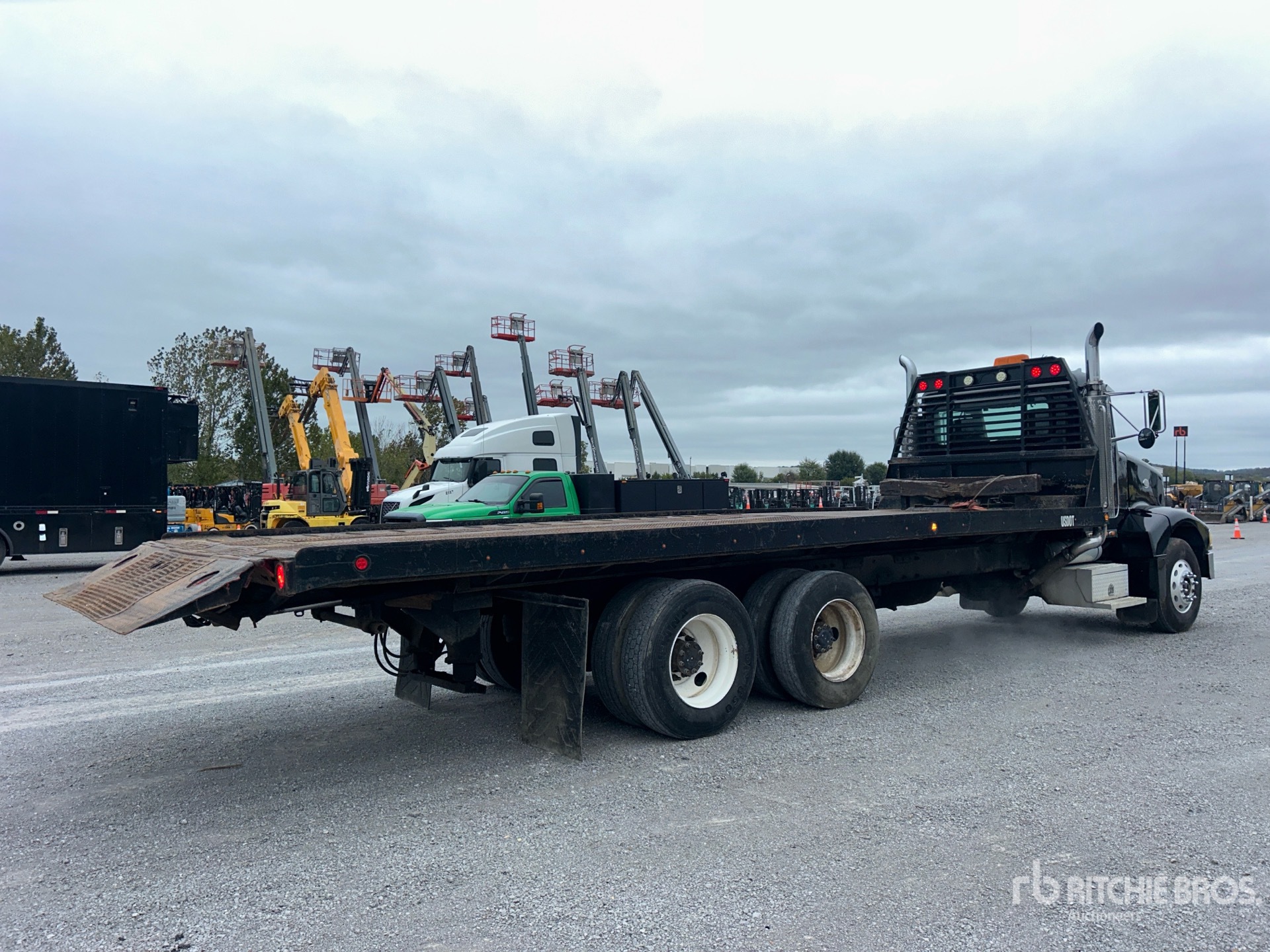 1999 Peterbilt 385